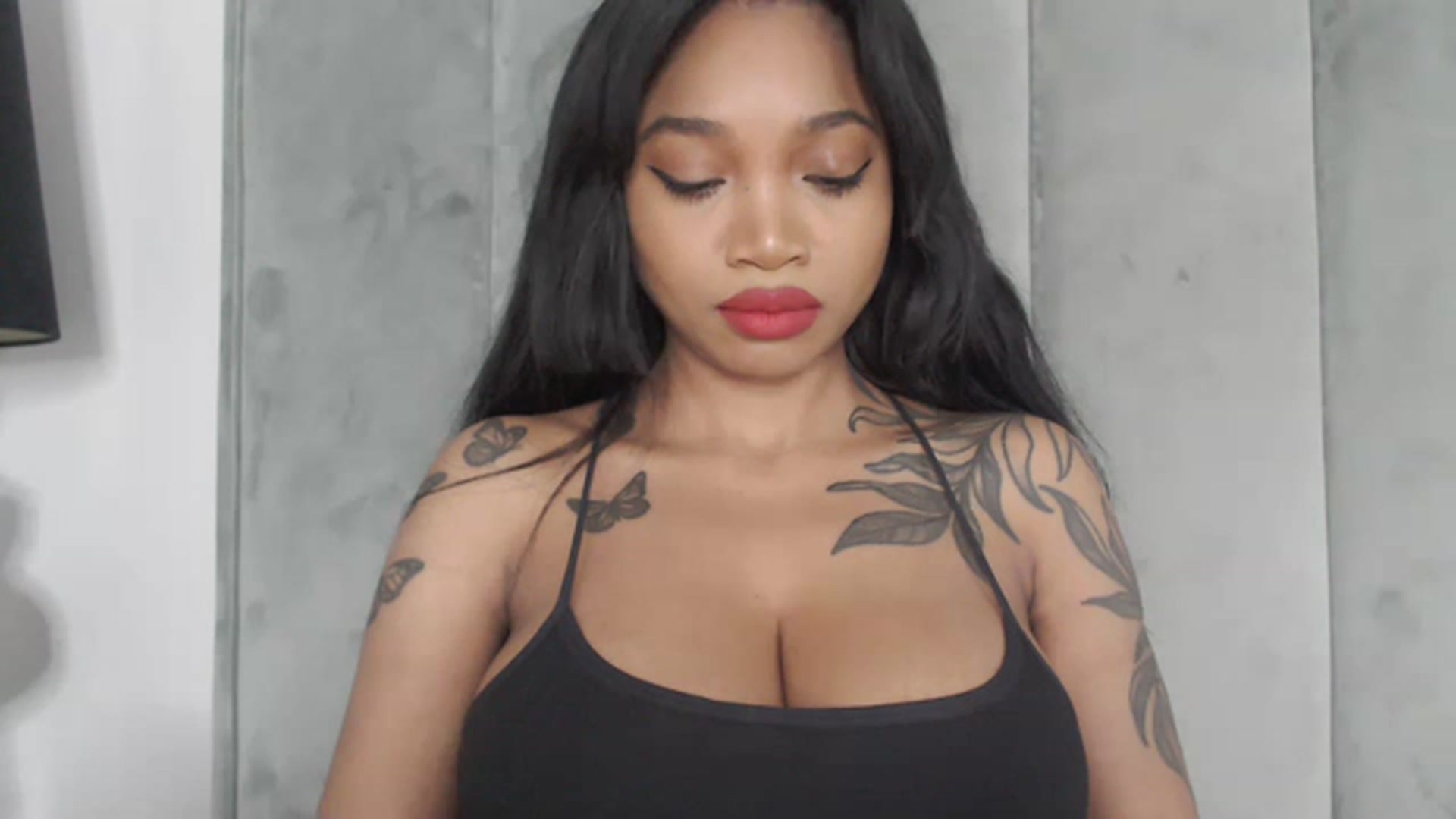 Gallery image thumbnail from KimmiDoka's myfreecams stream on, 05/22/2023, 10:11 image 16 of 20