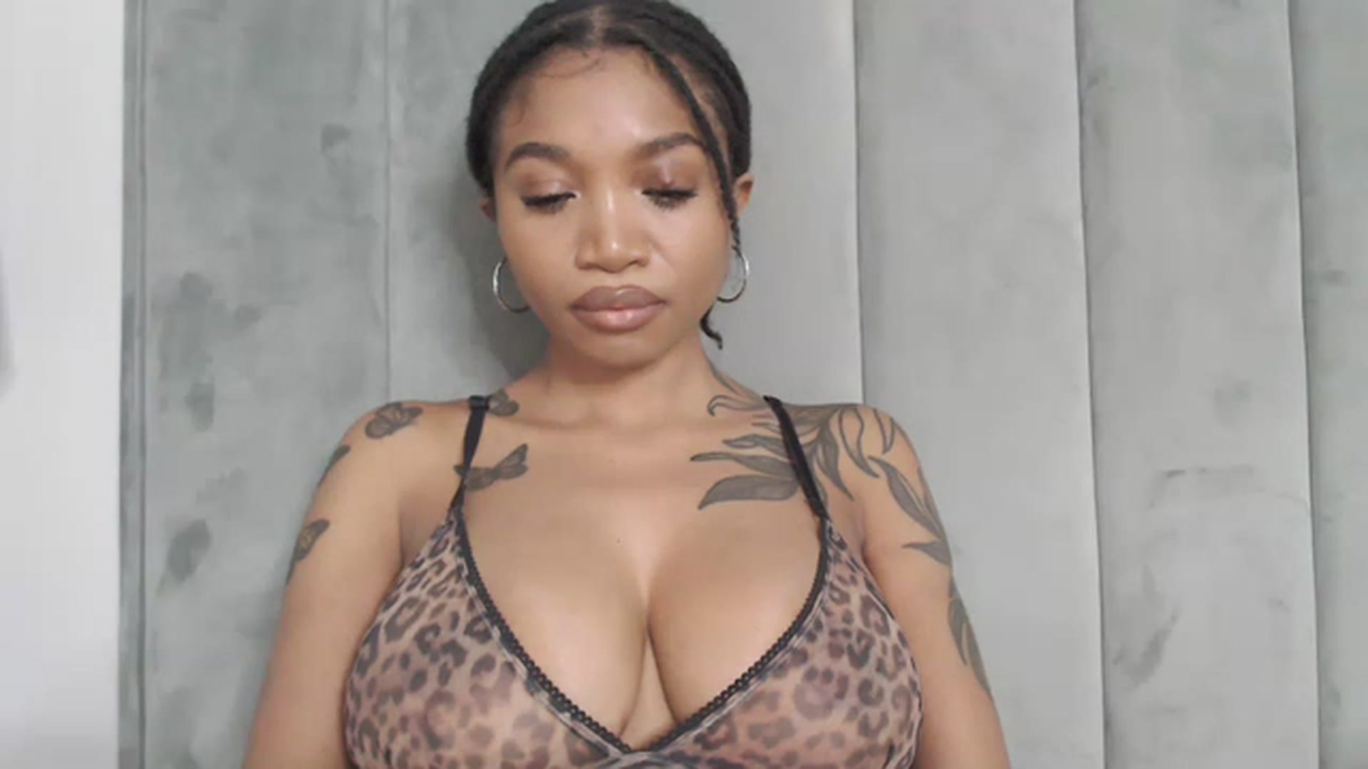 Gallery image thumbnail from KimmiDoka's myfreecams stream on, 06/04/2023, 17:19 image 5 of 20