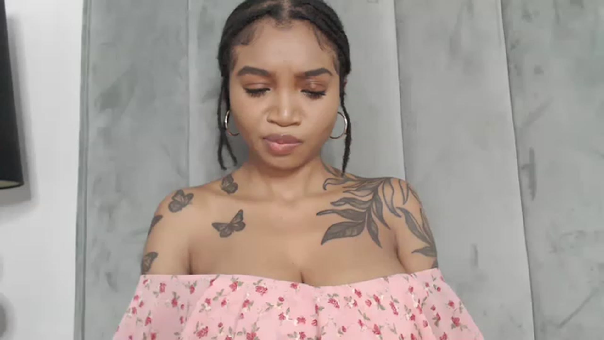 Gallery image thumbnail from KimmiDoka's myfreecams stream on, 06/06/2023, 10:14 image 3 of 20