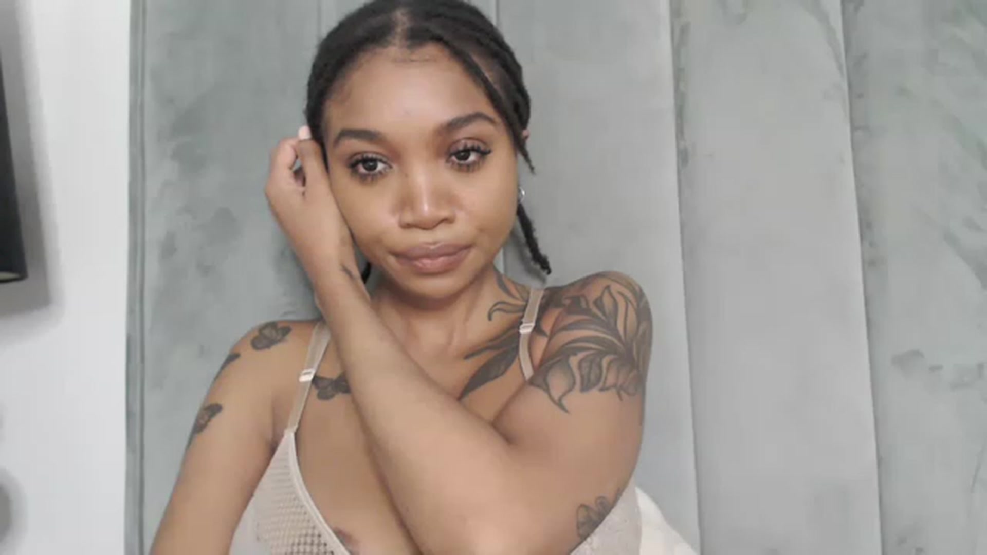 Gallery image thumbnail from KimmiDoka's myfreecams stream on, 06/17/2023, 14:33 image 11 of 20