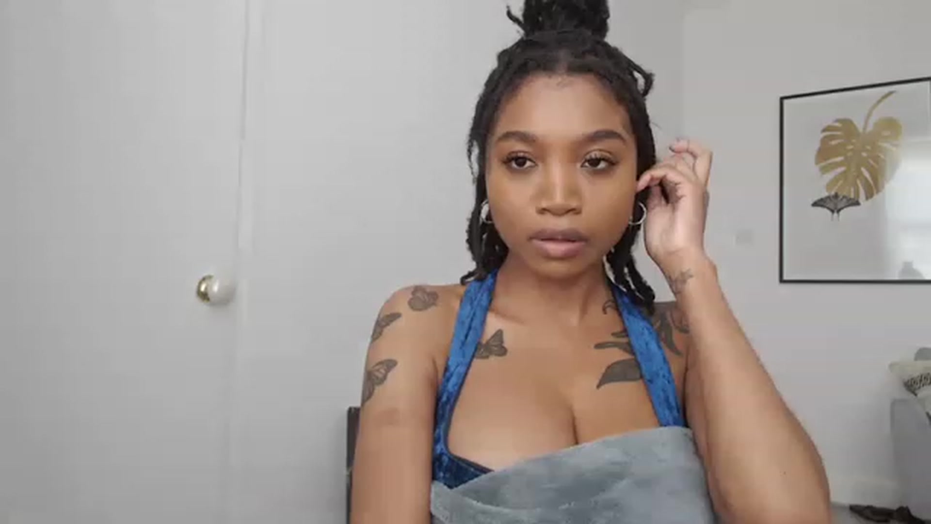 Gallery image thumbnail from KimmiDoka's myfreecams stream on, 07/19/2023, 19:19 image 16 of 20