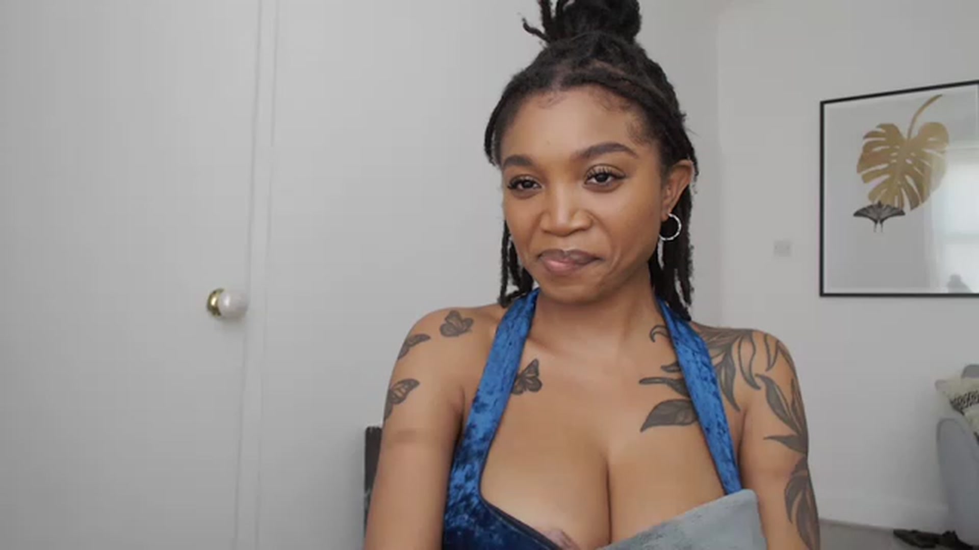 Gallery image thumbnail from KimmiDoka's myfreecams stream on, 07/19/2023, 19:19 image 17 of 20