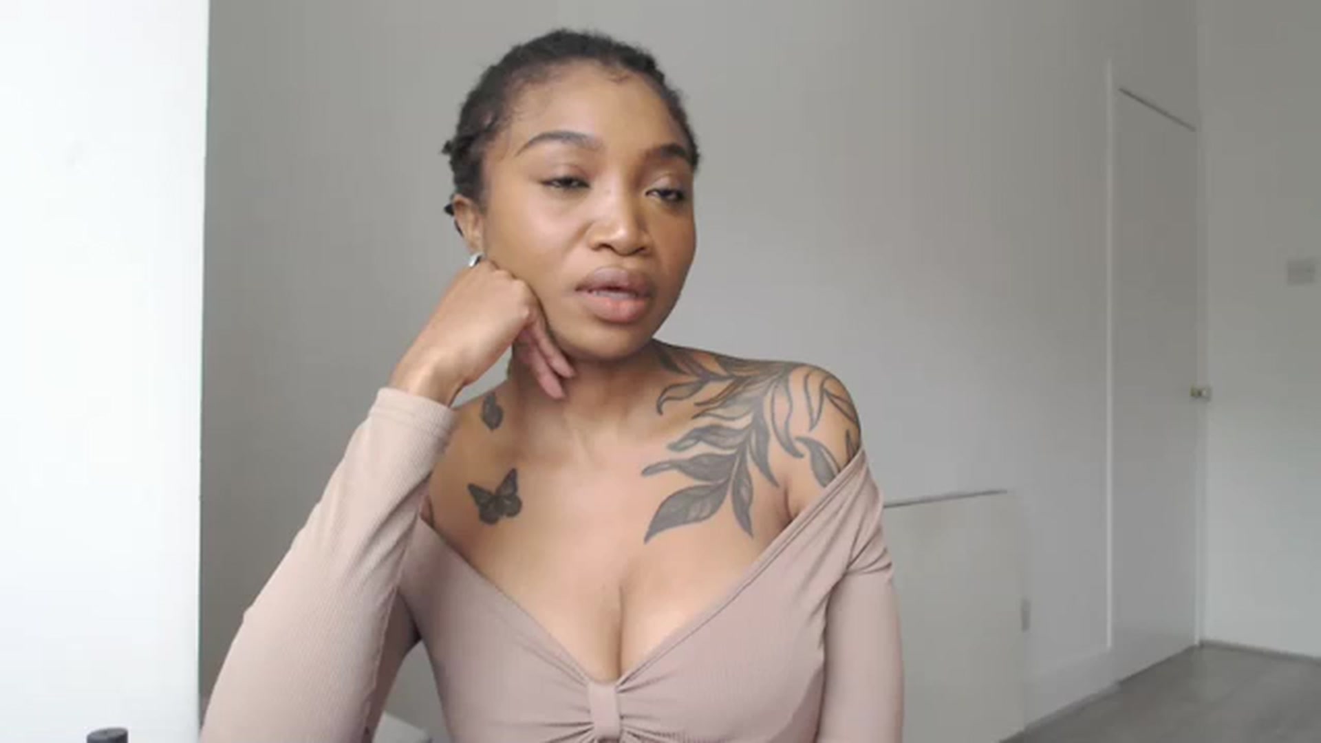 Gallery image thumbnail from KimmiDoka's myfreecams stream on, 07/26/2023, 18:00 image 20 of 20