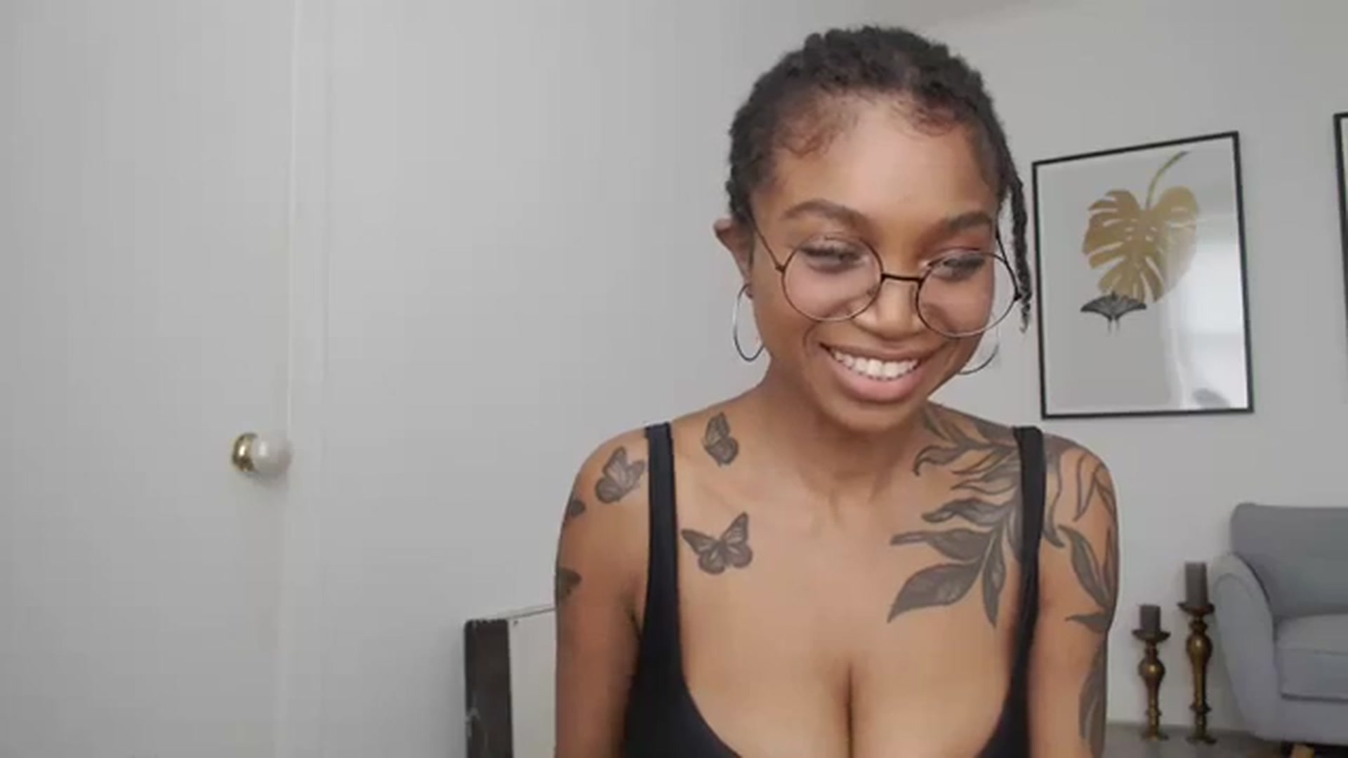 Gallery image thumbnail from KimmiDoka's myfreecams stream on, 08/29/2023, 16:35 image 14 of 20