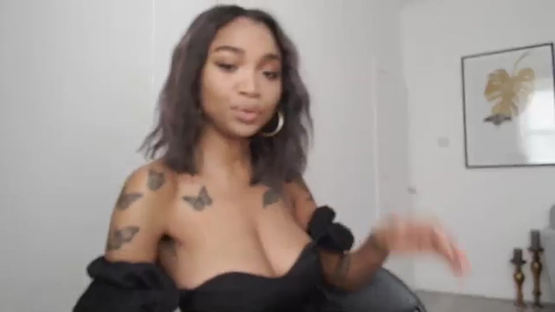 Gallery image thumbnail from KimmiDoka's myfreecams stream on, 09/18/2023, 14:50 image 18 of 20