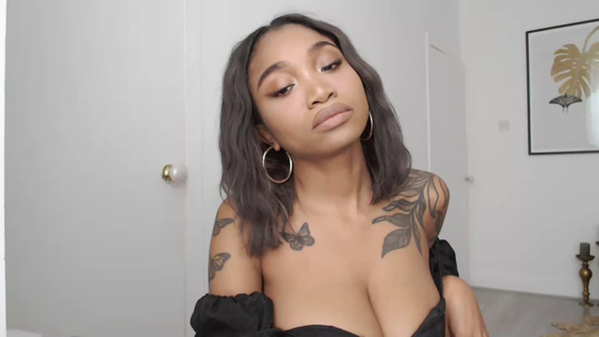 Gallery image thumbnail from KimmiDoka's myfreecams stream on, 09/18/2023, 15:41 image 19 of 20
