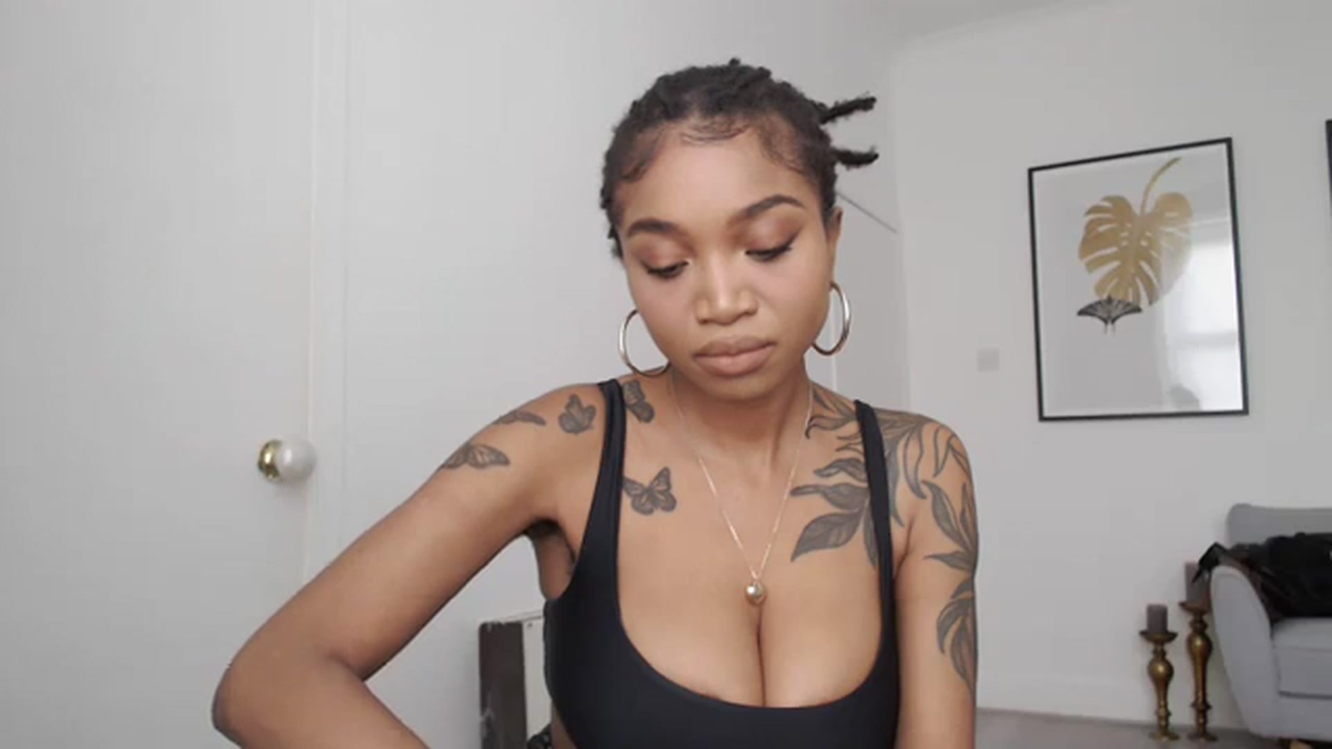 Gallery image thumbnail from KimmiDoka's myfreecams stream on, 09/20/2023, 15:18 image 16 of 20