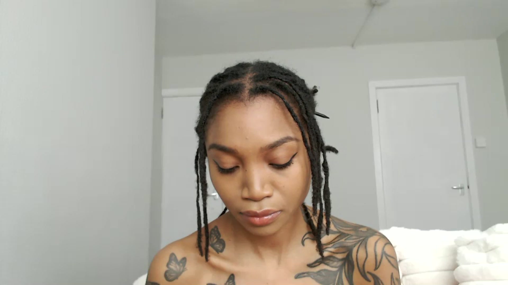 Gallery image thumbnail from KimmiDoka's myfreecams stream on, 04/02/2024, 14:49 image 2 of 20