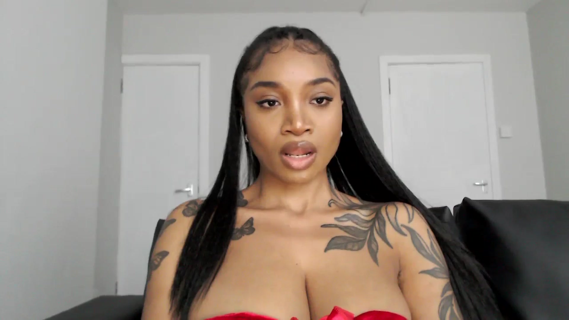 Gallery image thumbnail from KimmiDoka's myfreecams stream on, 04/04/2024, 17:34 image 6 of 20