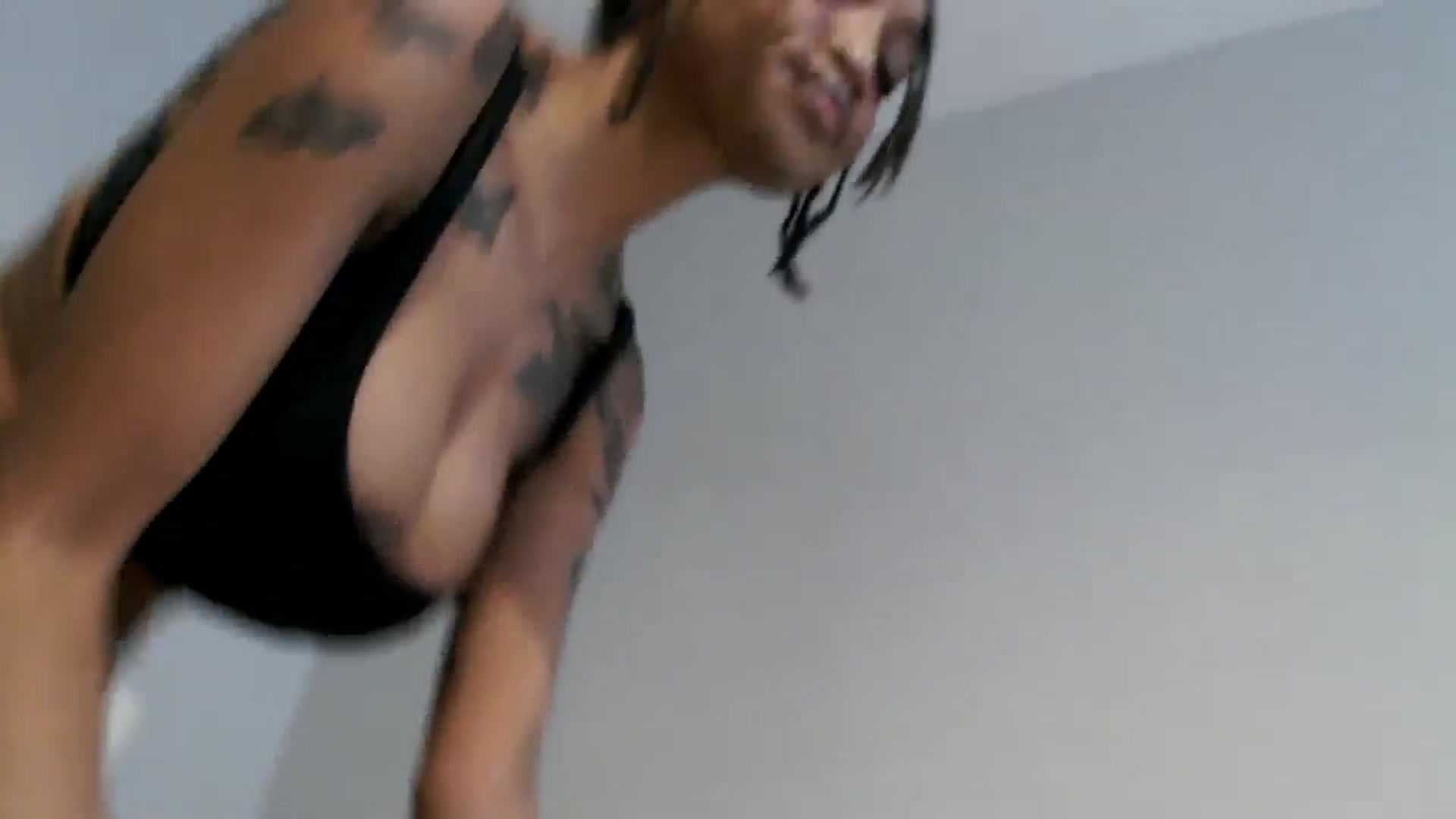 Gallery image thumbnail from KimmiDoka's myfreecams stream on, 04/22/2024, 17:01 image 19 of 20