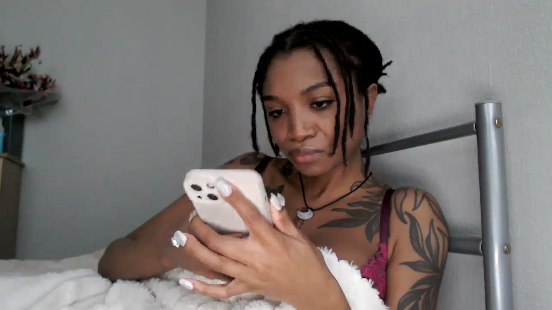 Gallery image thumbnail from KimmiDoka's myfreecams stream on, 07/18/2024, 17:12 image 19 of 20