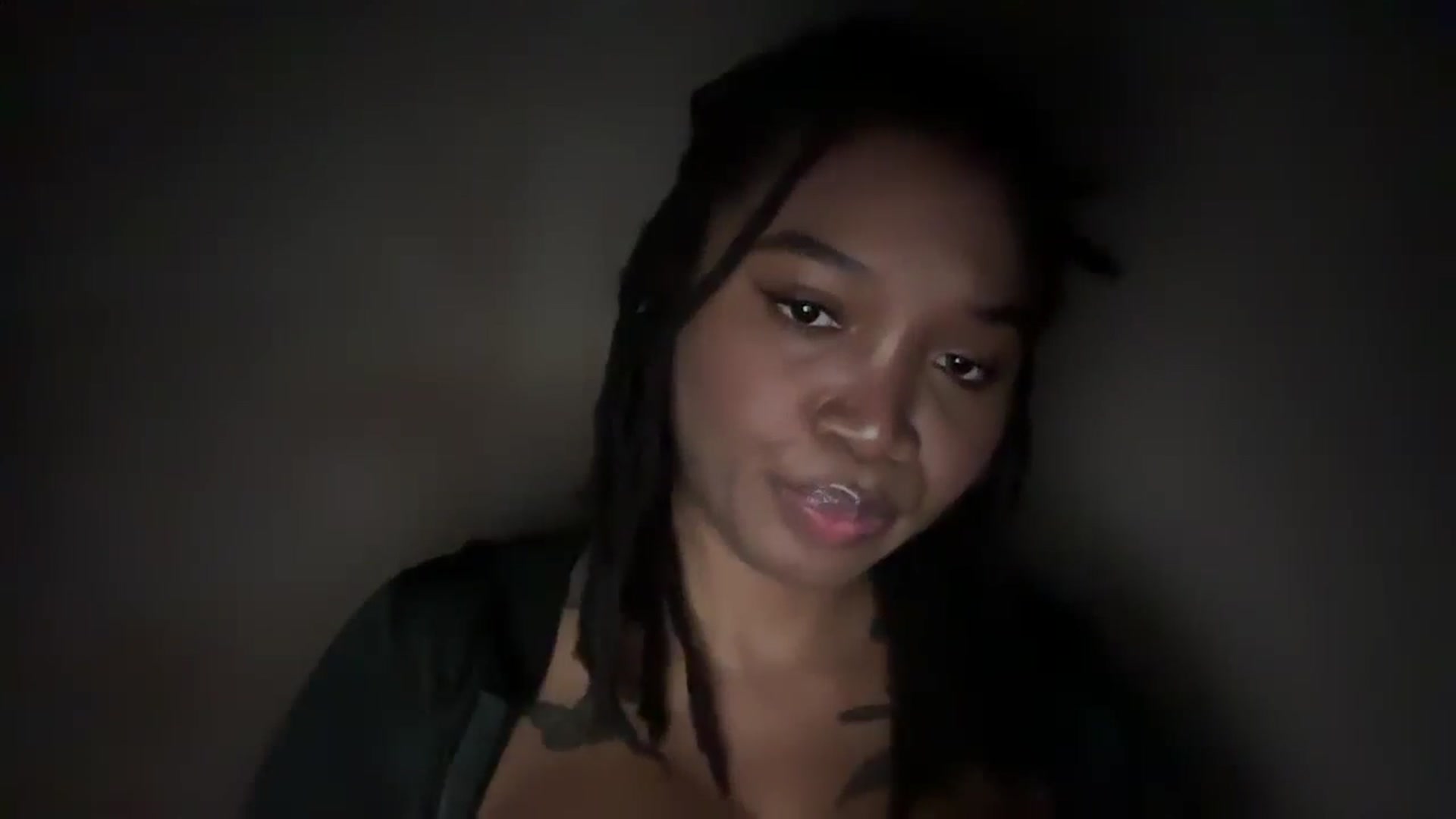 Gallery image thumbnail from KimmiDoka's myfreecams stream on, 11/18/2025, 17:39 image 15 of 20