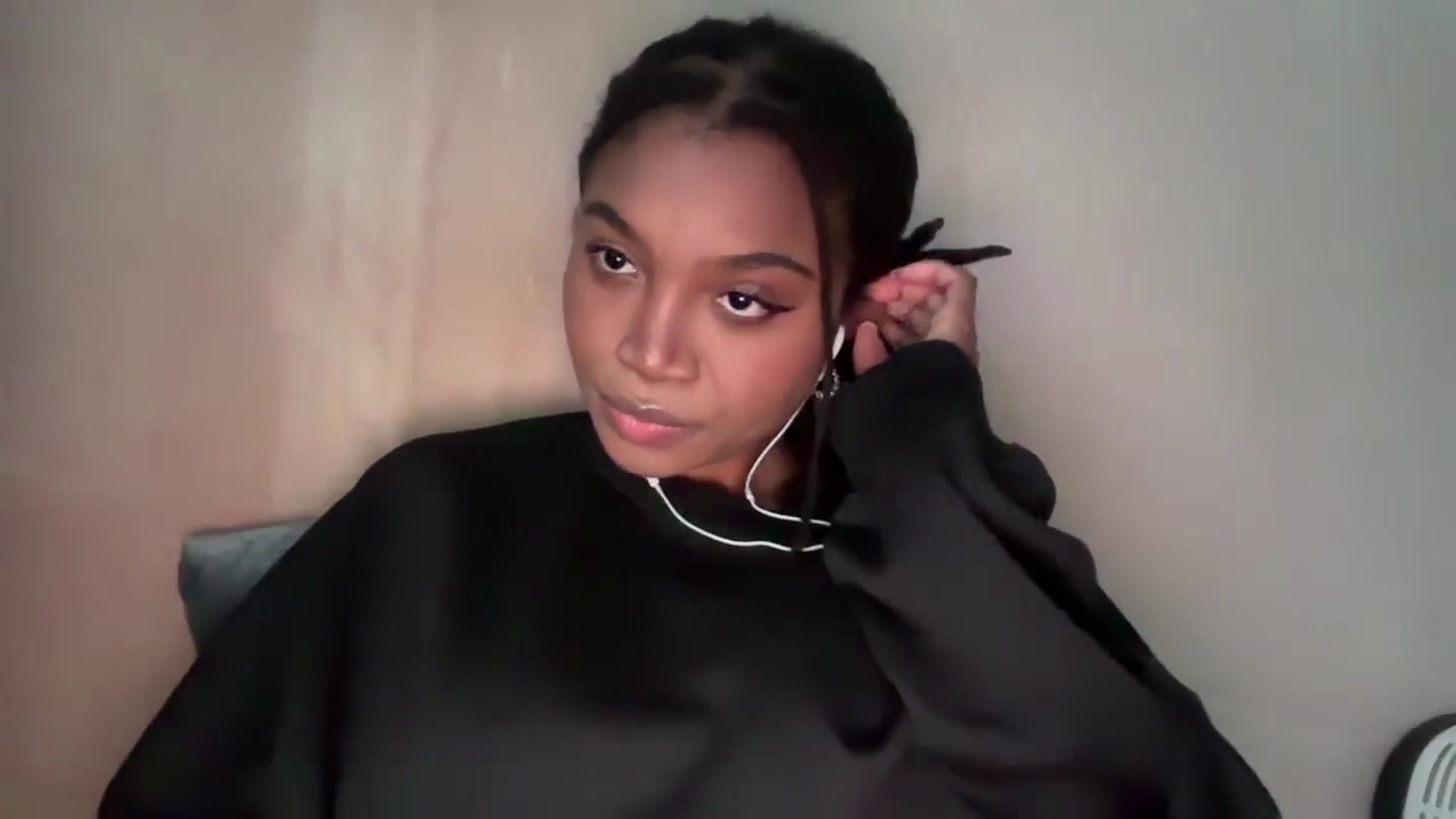 Gallery image thumbnail from KimmiDoka's myfreecams stream on, 01/06/2026, 17:08 image 5 of 20