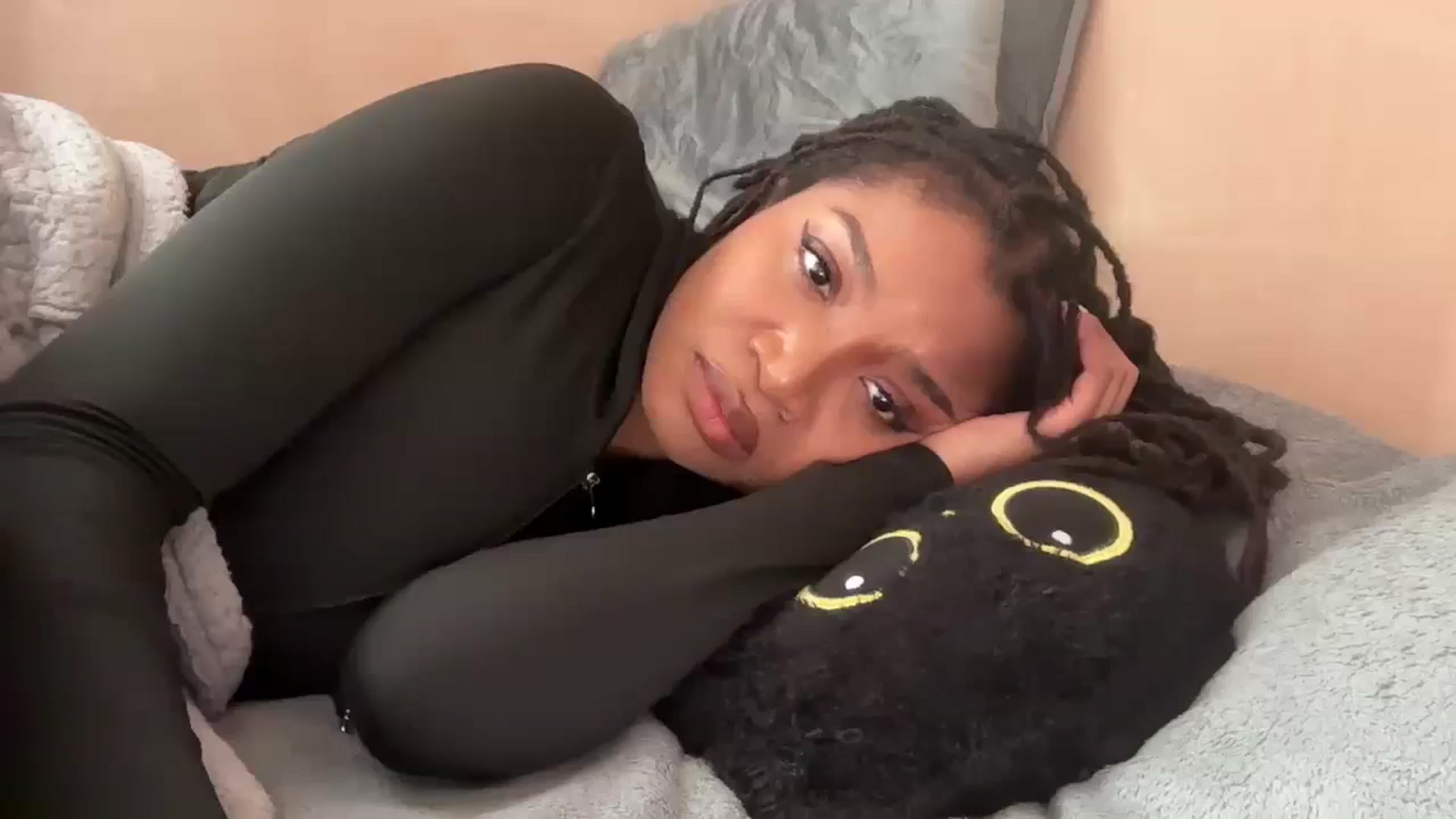 Gallery image thumbnail from KimmiDoka's myfreecams stream on, 04/20/2026, 16:57 image 6 of 20