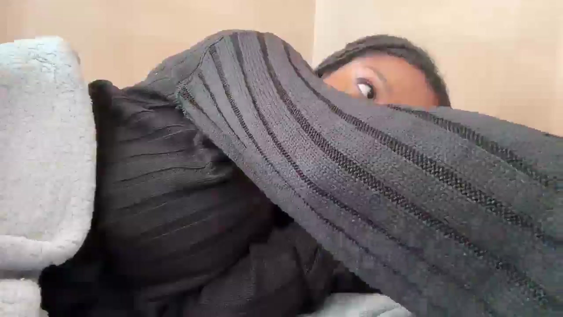 Gallery image thumbnail from KimmiDoka's myfreecams stream on, 04/28/2026, 15:40 image 17 of 20