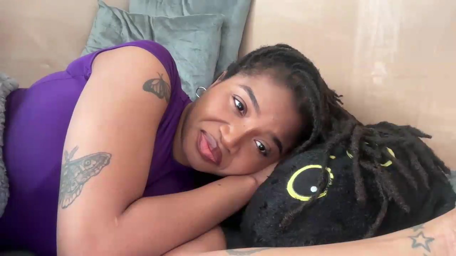Gallery image thumbnail from KimmiDoka's myfreecams stream on, 05/19/2026, 18:27 image 5 of 20