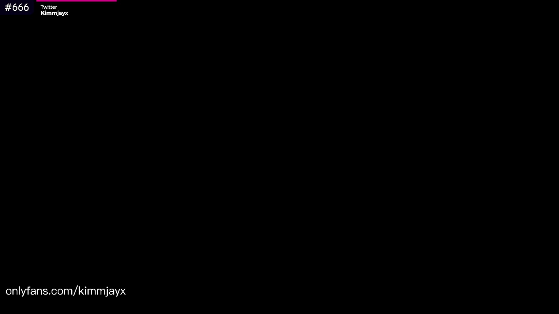 Gallery image thumbnail from Kimmjayx's myfreecams stream on, 11/18/2022, 21:07 image 11 of 20