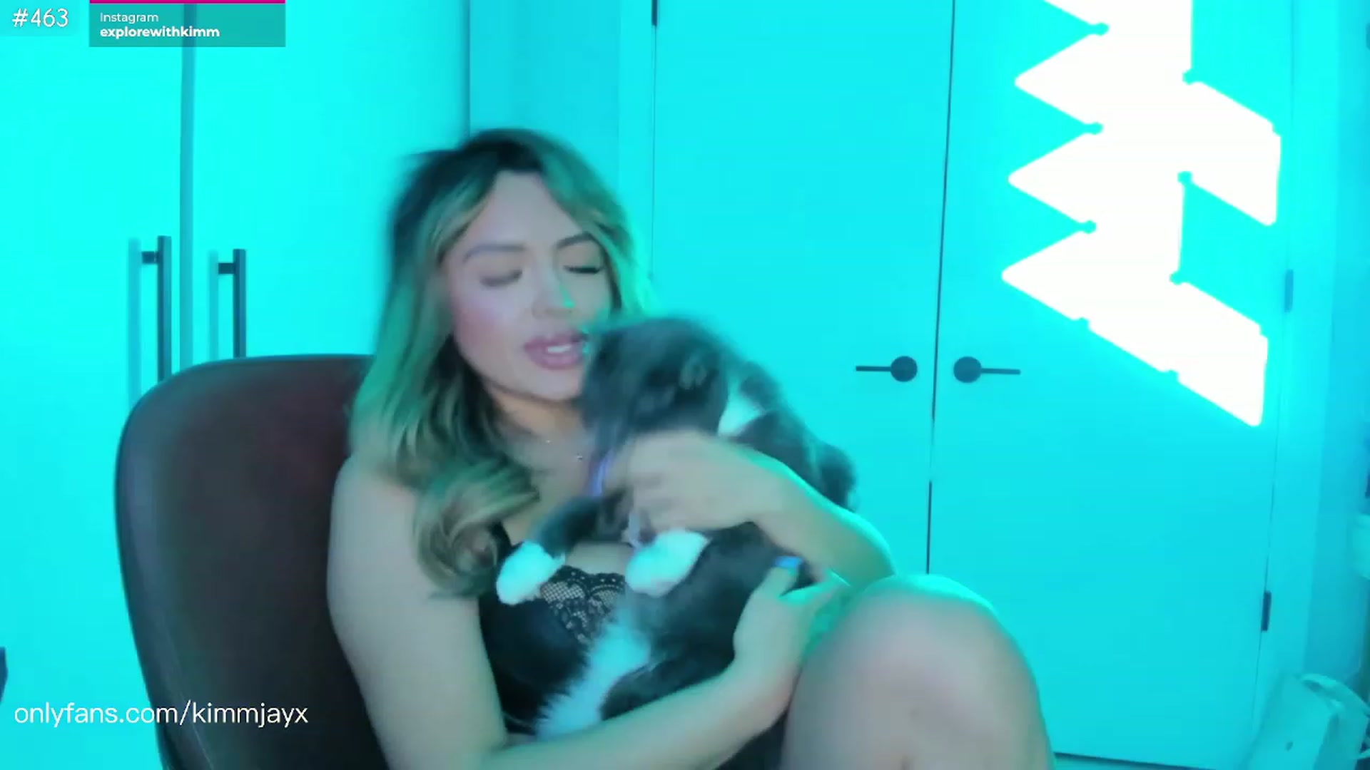 Gallery image thumbnail from Kimmjayx's myfreecams stream on, 04/07/2023, 07:41 image 14 of 20