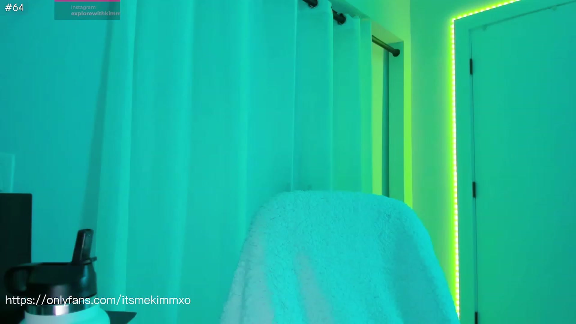 Gallery image thumbnail from Kimmjayx's myfreecams stream on, 05/02/2023, 03:08 image 12 of 20