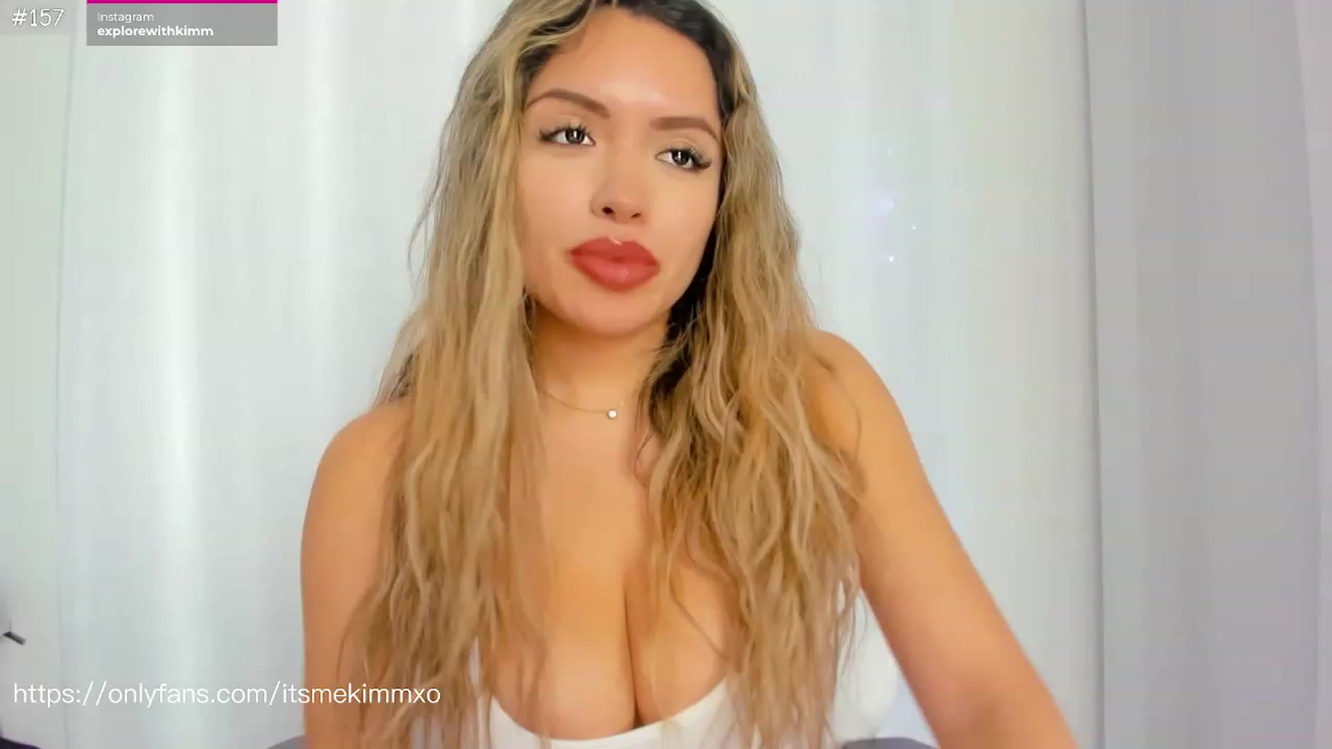 Gallery image thumbnail from Kimmjayx's myfreecams stream on, 05/03/2023, 20:49 image 8 of 20