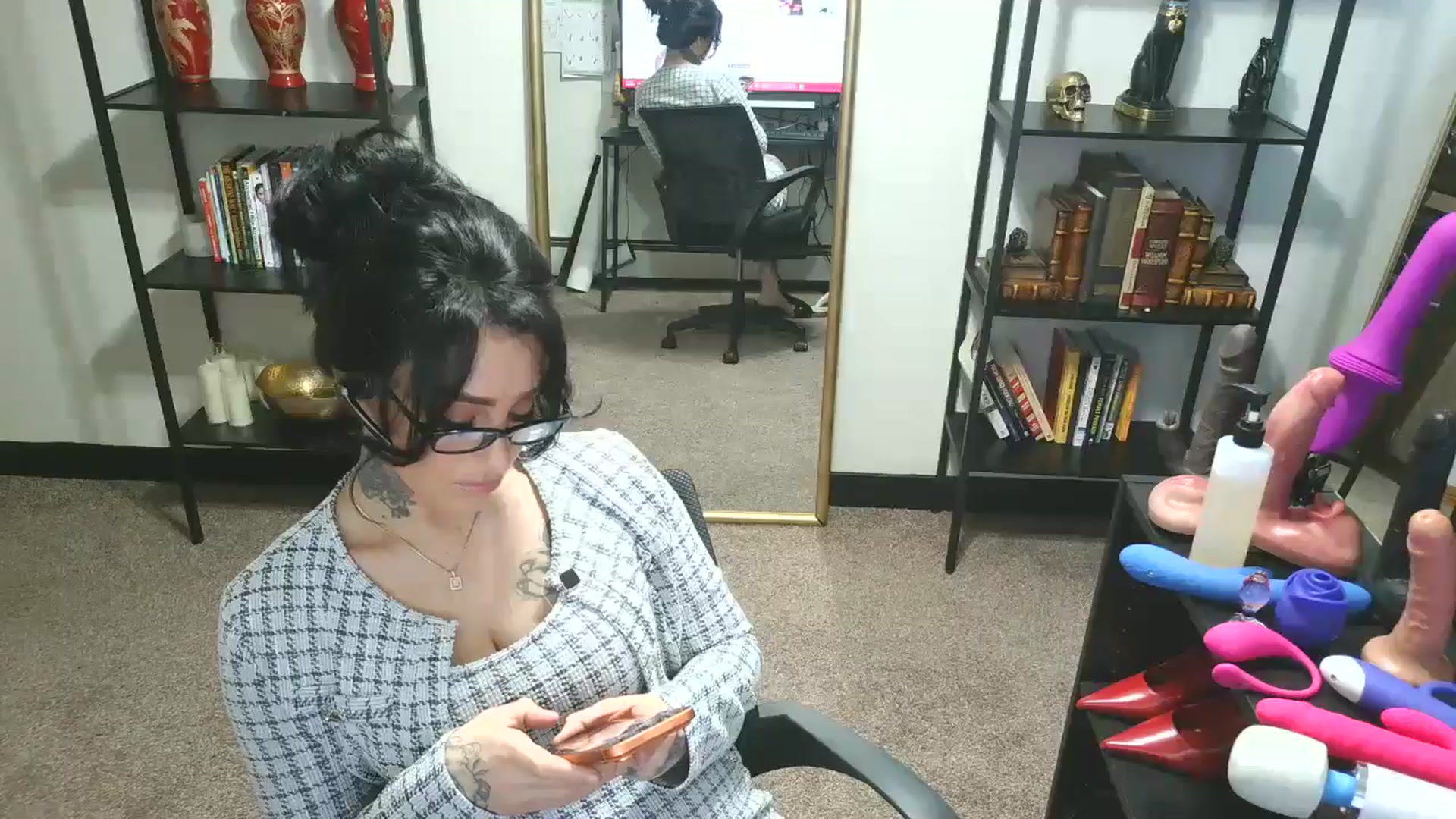 Gallery image thumbnail from KimmyKitten28's myfreecams stream on, 03/19/2026, 14:01 image 7 of 20
