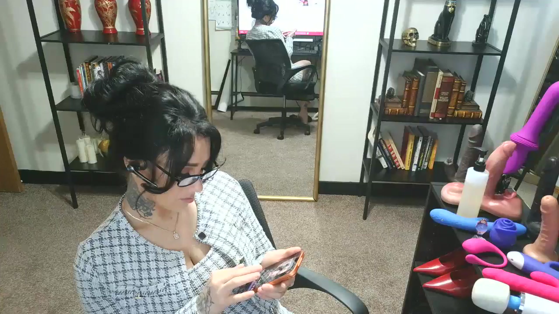 Gallery image thumbnail from KimmyKitten28's myfreecams stream on, 03/19/2026, 14:01 image 3 of 20