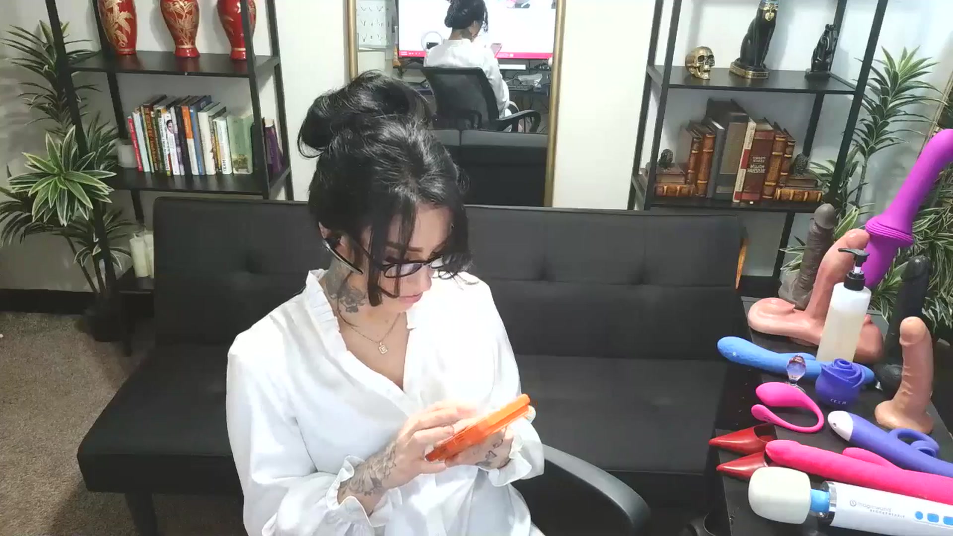 Gallery image thumbnail from KimmyKitten28's myfreecams stream on, 03/19/2026, 15:56 image 16 of 20