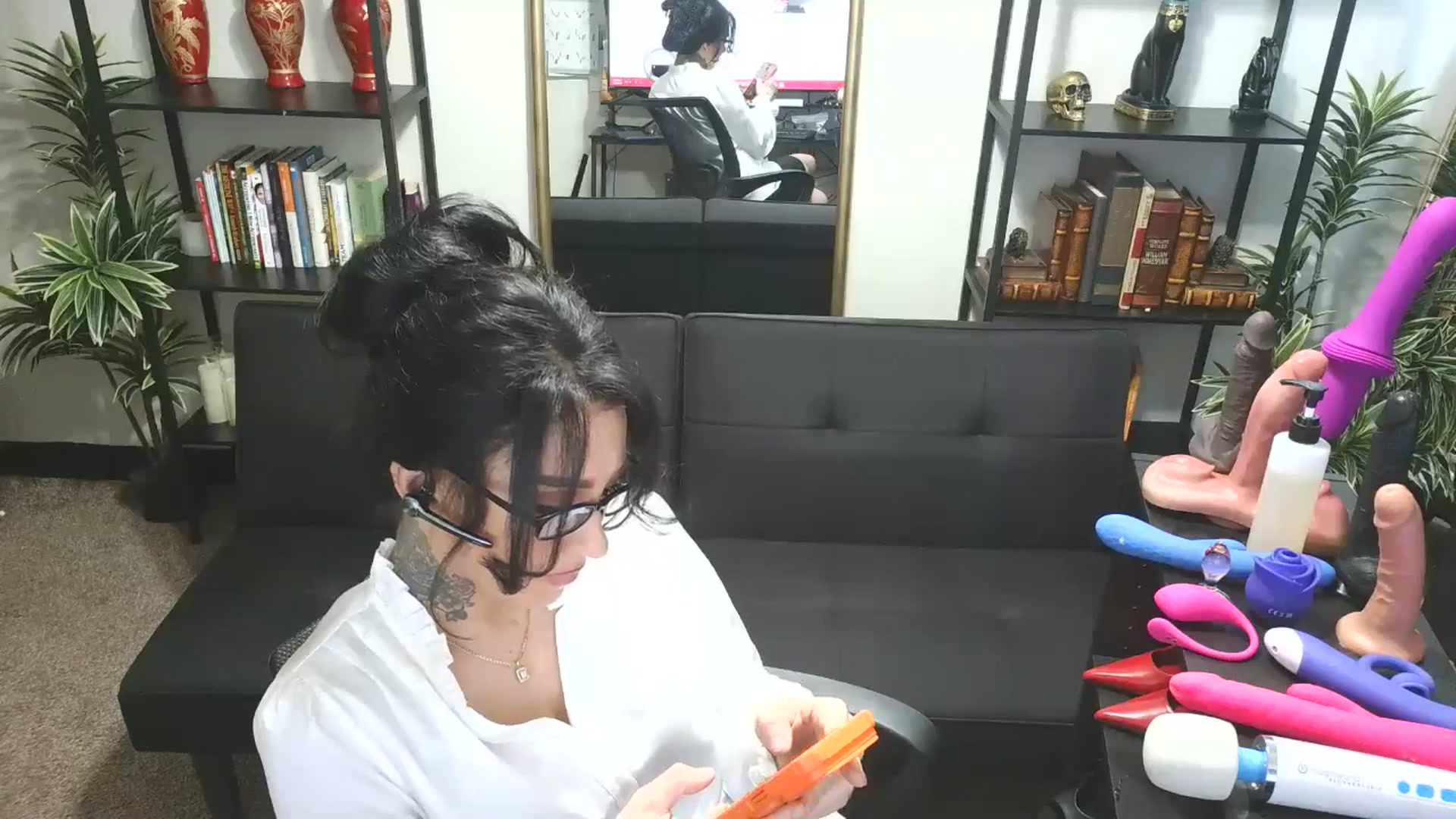 Gallery image thumbnail from KimmyKitten28's myfreecams stream on, 03/19/2026, 15:56 image 5 of 20