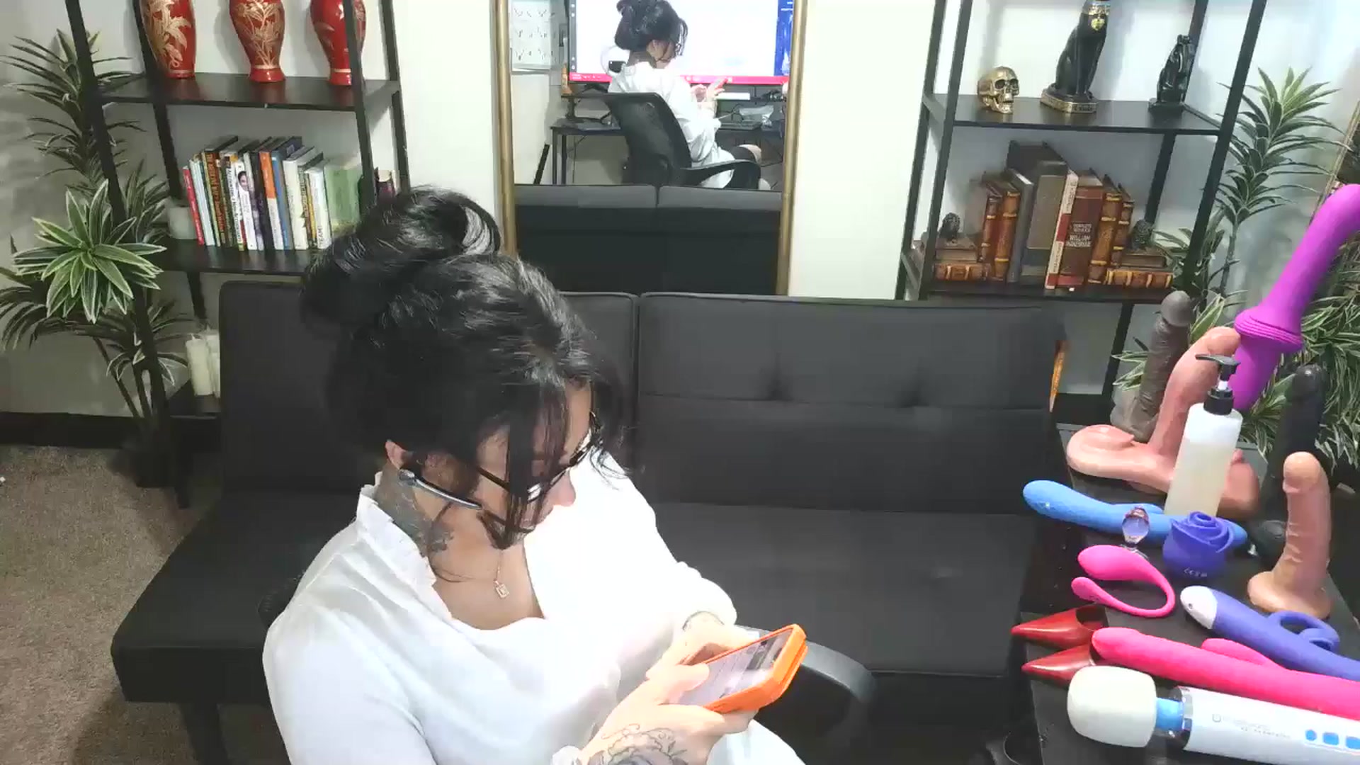 Gallery image thumbnail from KimmyKitten28's myfreecams stream on, 03/19/2026, 15:56 image 2 of 20