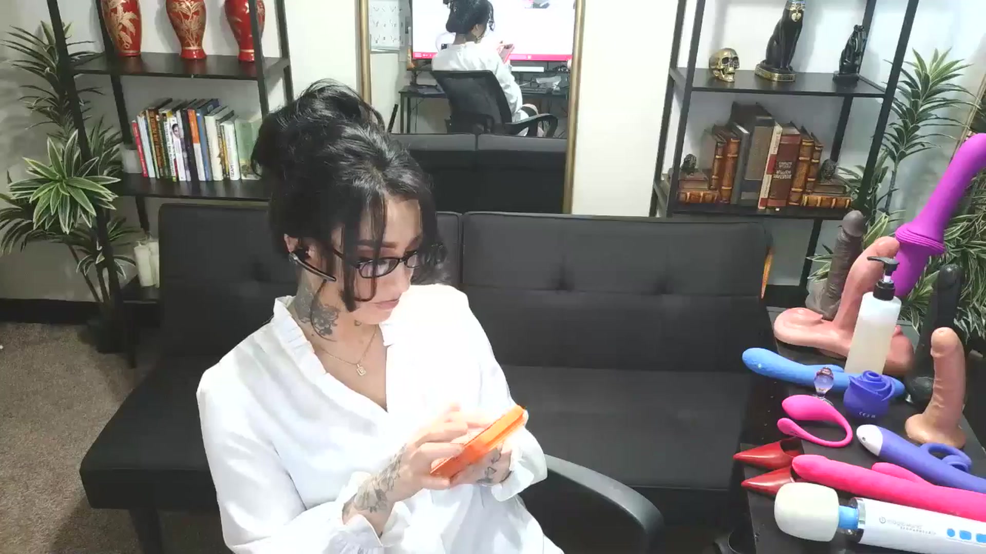 Gallery image thumbnail from KimmyKitten28's myfreecams stream on, 03/19/2026, 15:56 image 18 of 20