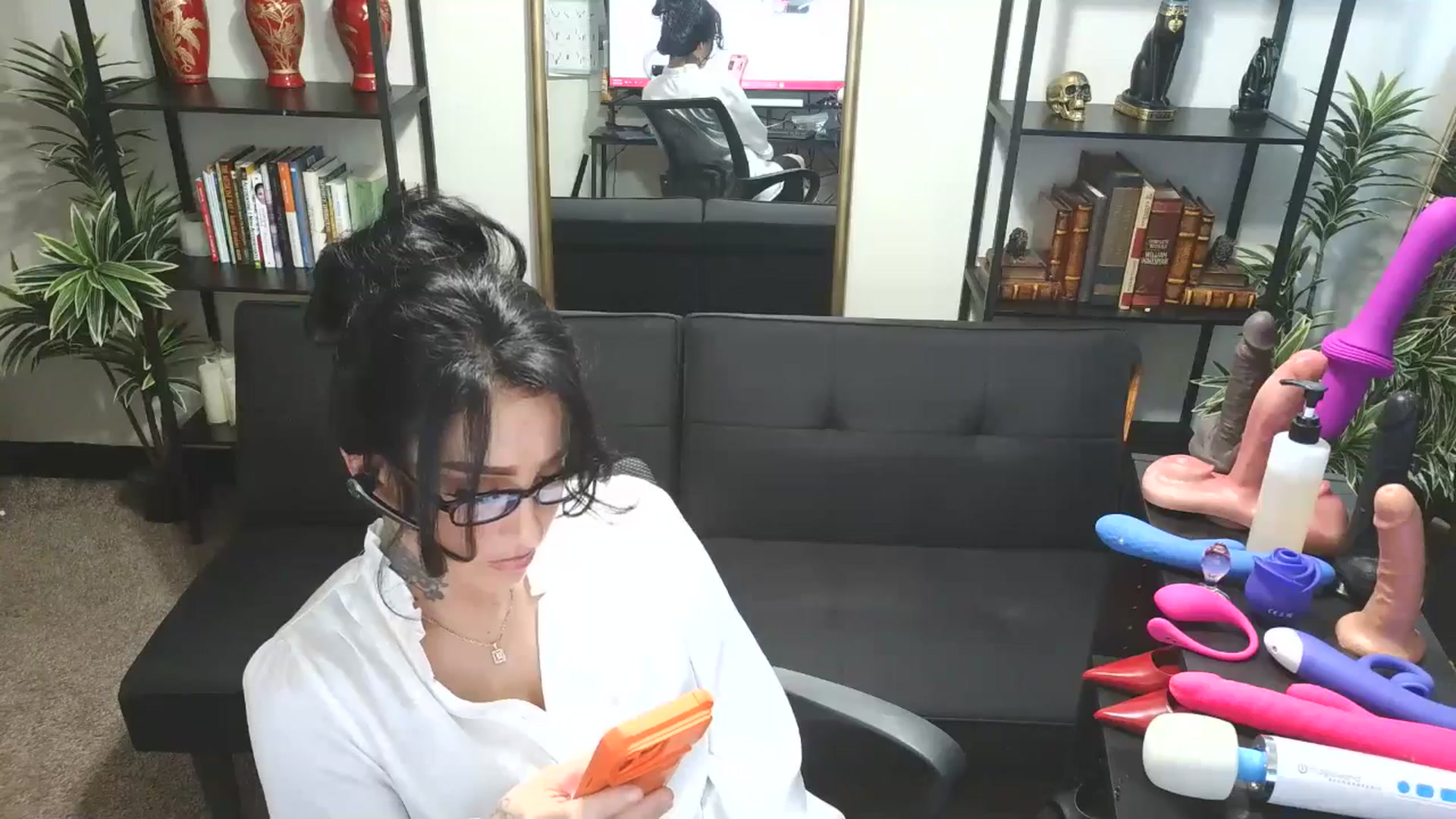Gallery image thumbnail from KimmyKitten28's myfreecams stream on, 03/19/2026, 15:56 image 7 of 20