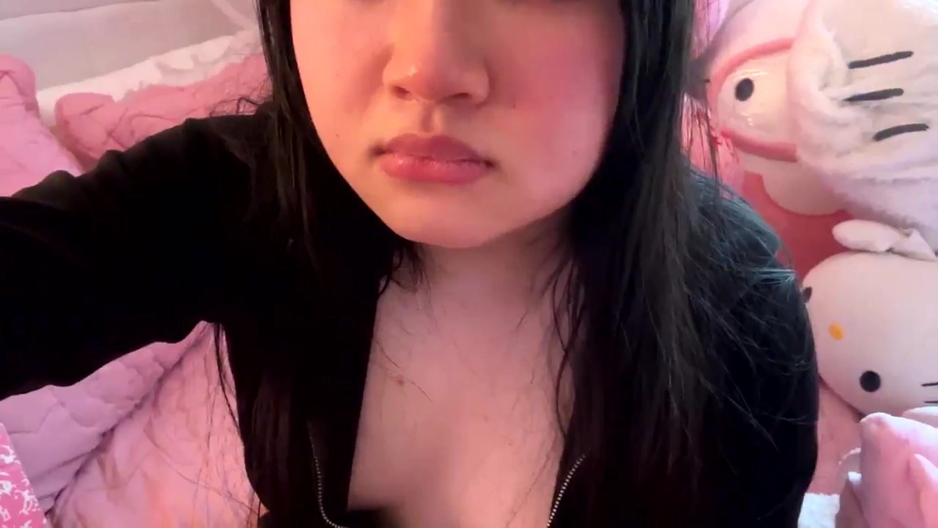 Gallery image thumbnail from Kimsquidxo's myfreecams stream on, 12/08/2024, 19:57 image 2 of 20