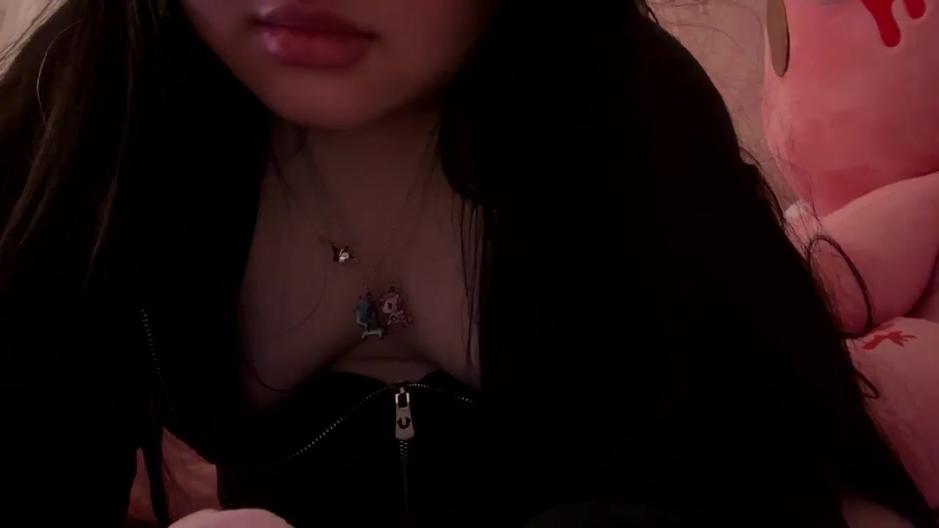 Gallery image thumbnail from Kimsquidxo's myfreecams stream on, 12/10/2024, 12:21 image 20 of 20