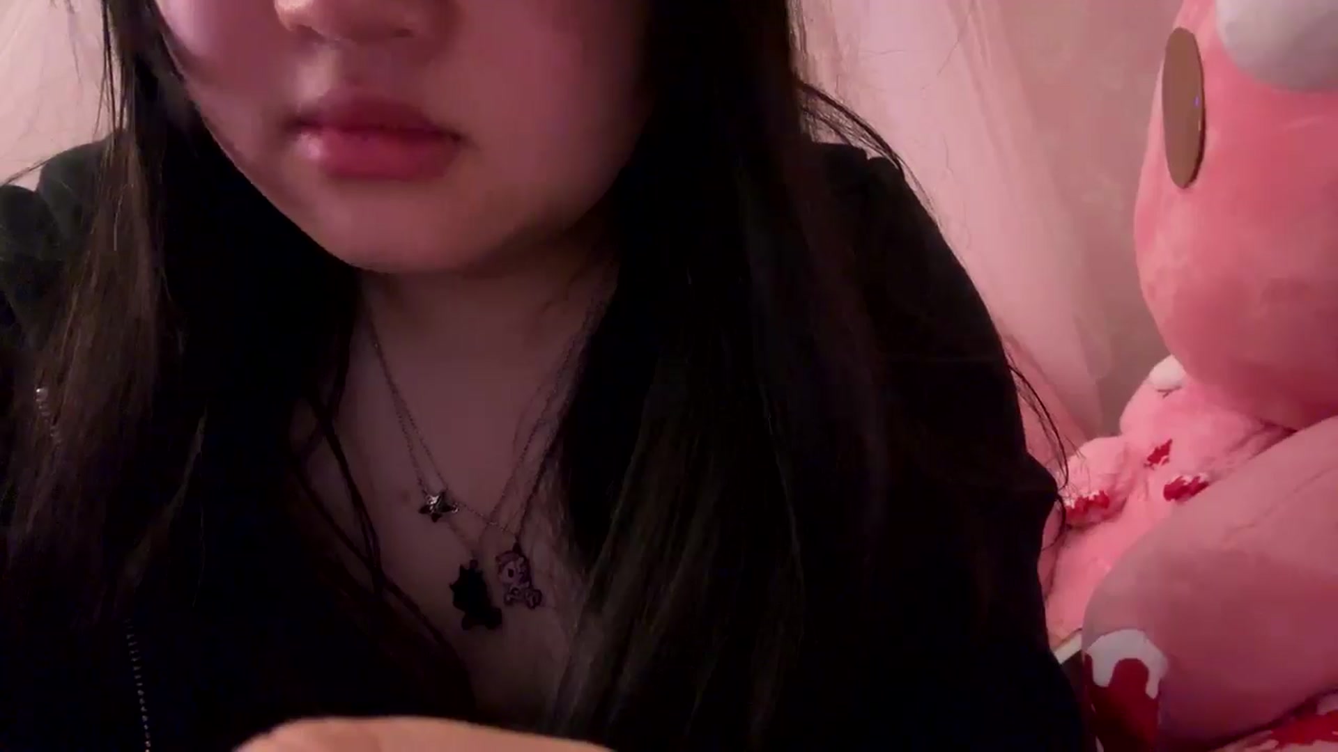 Gallery image thumbnail from Kimsquidxo's myfreecams stream on, 12/10/2024, 12:21 image 18 of 20