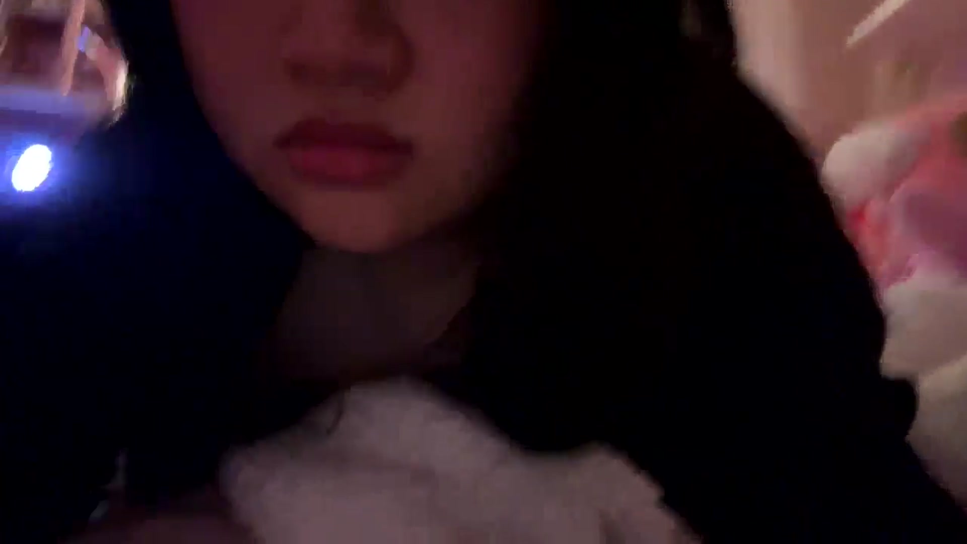 Gallery image thumbnail from Kimsquidxo's myfreecams stream on, 12/10/2024, 12:21 image 7 of 20