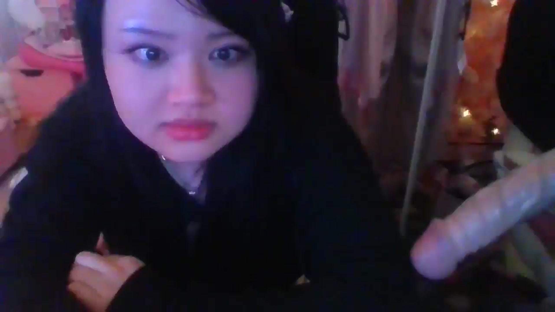 Gallery image thumbnail from Kimsquidxo's myfreecams stream on, 12/17/2024, 13:02 image 14 of 20