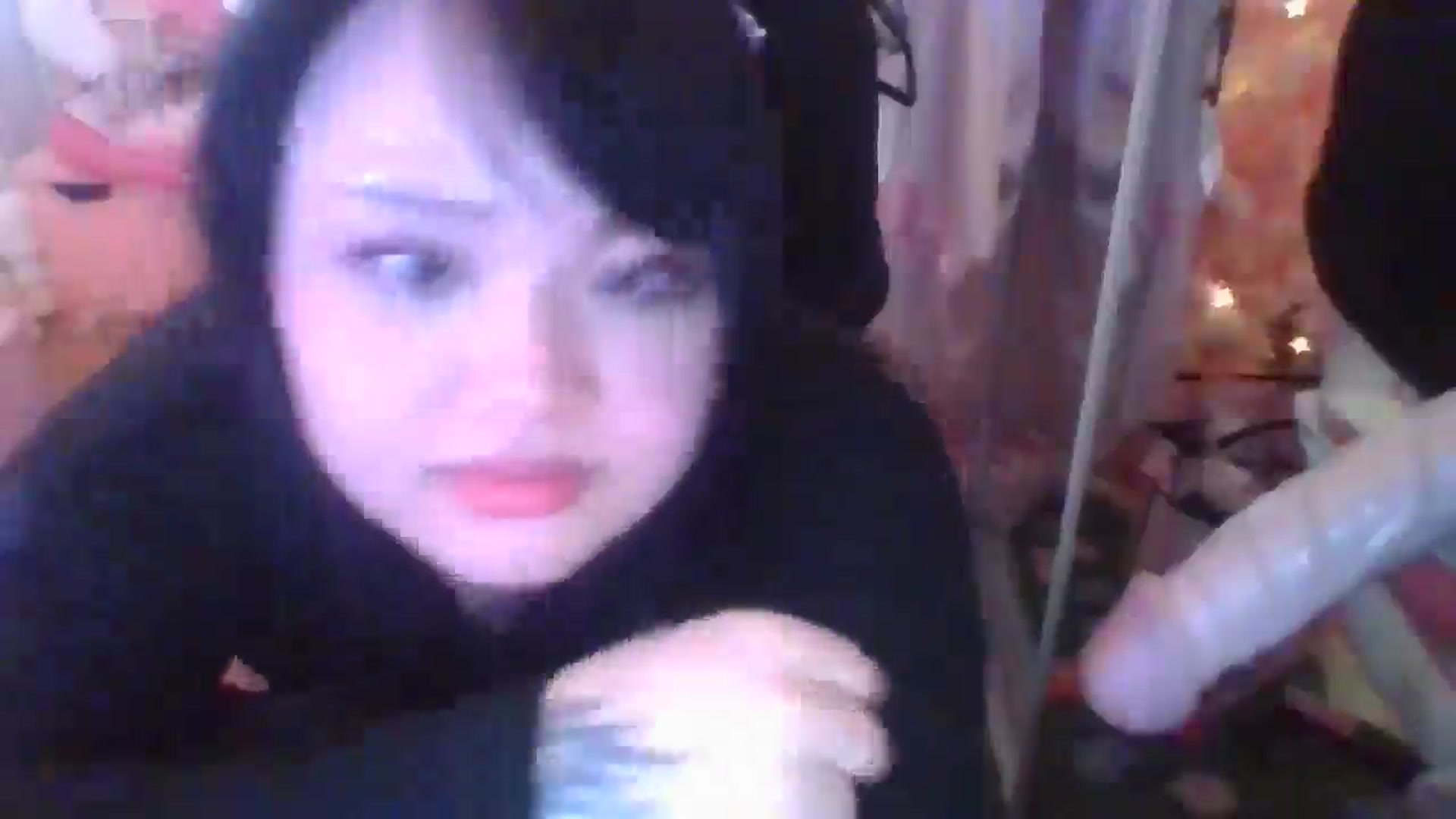 Gallery image thumbnail from Kimsquidxo's myfreecams stream on, 12/17/2024, 13:02 image 18 of 20