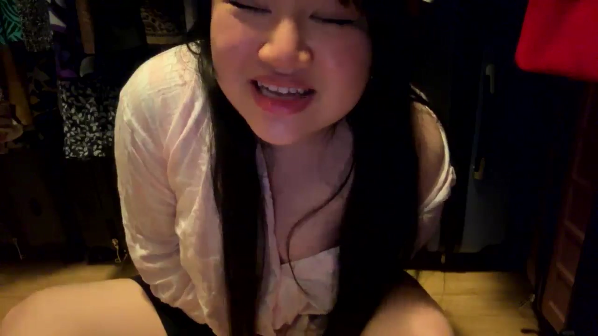 Gallery image thumbnail from Kimsquidxo's myfreecams stream on, 01/01/2025, 17:57 image 3 of 20