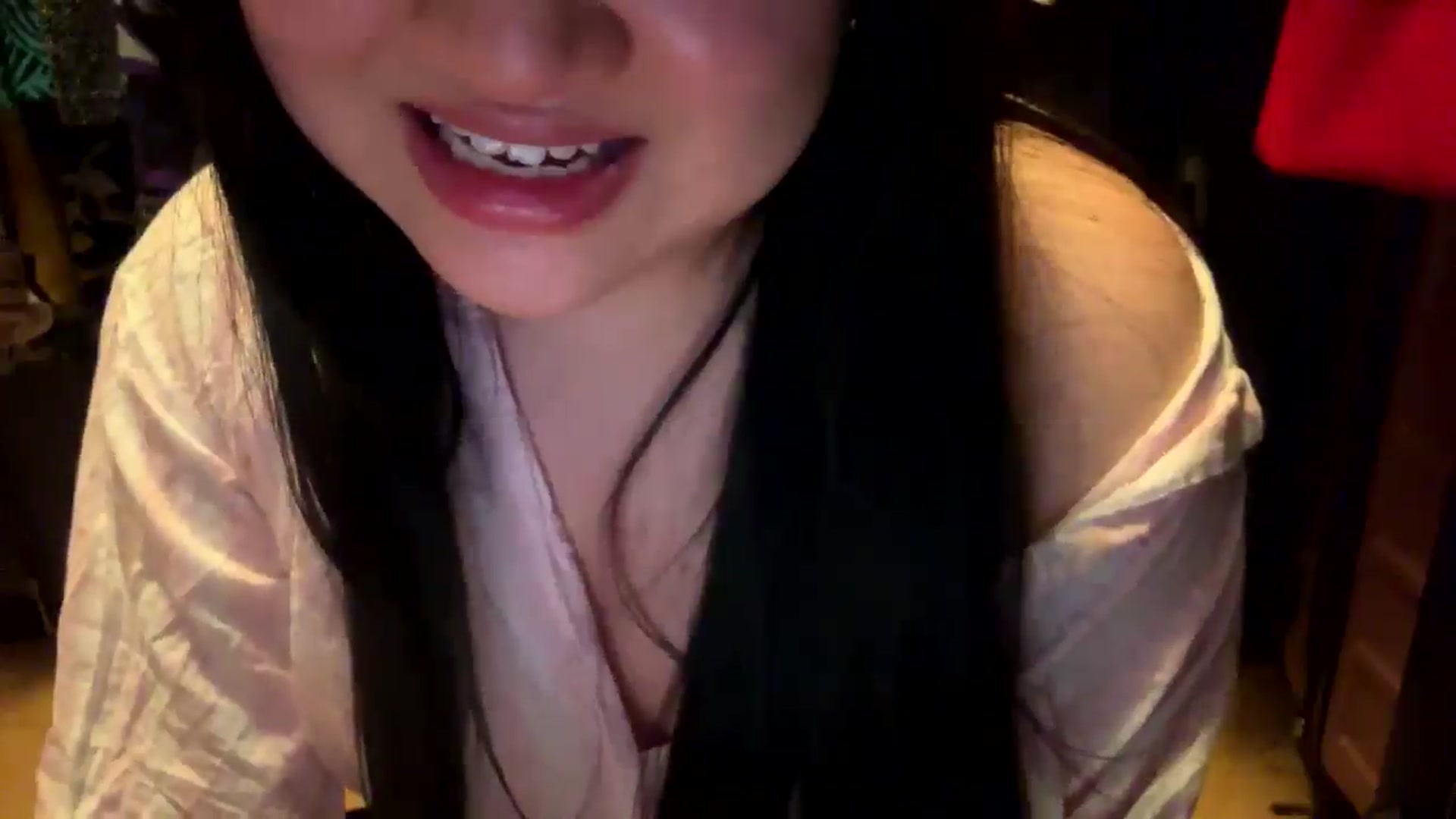 Gallery image thumbnail from Kimsquidxo's myfreecams stream on, 01/01/2025, 17:57 image 2 of 20