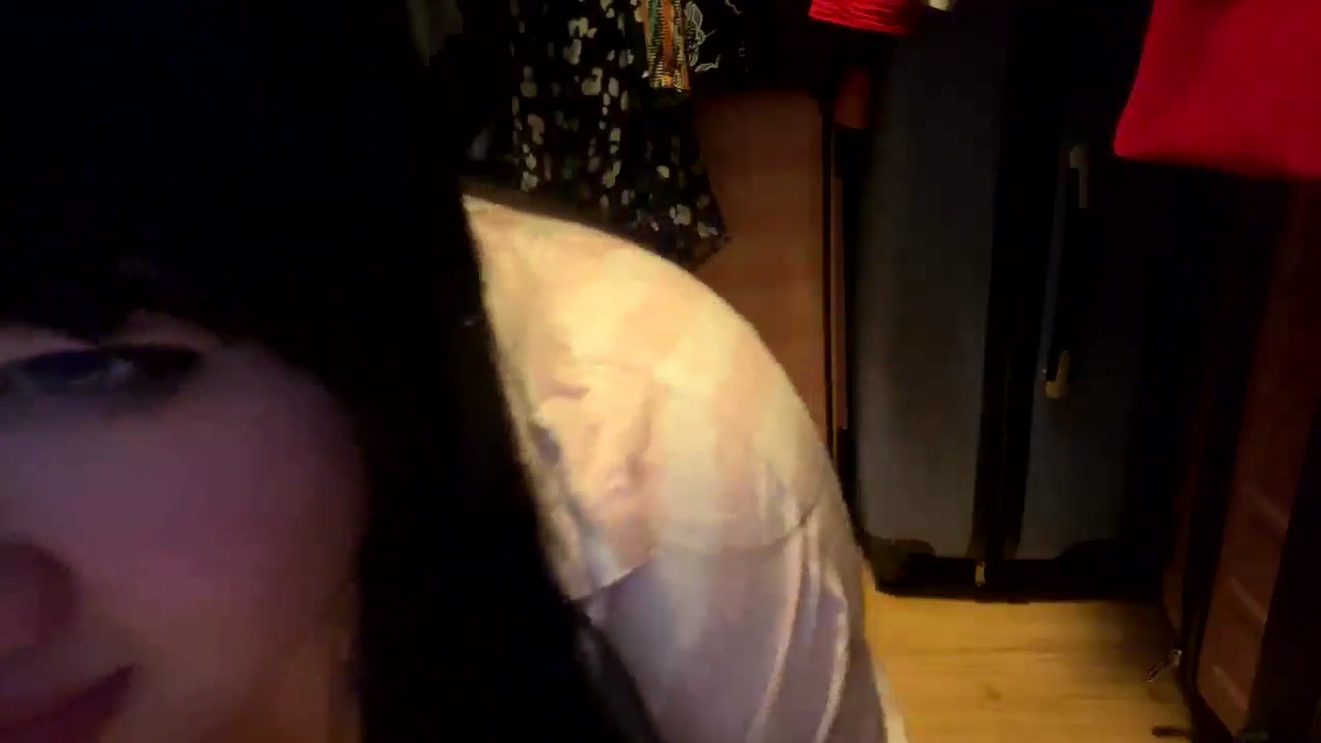 Gallery image thumbnail from Kimsquidxo's myfreecams stream on, 01/01/2025, 17:57 image 5 of 20