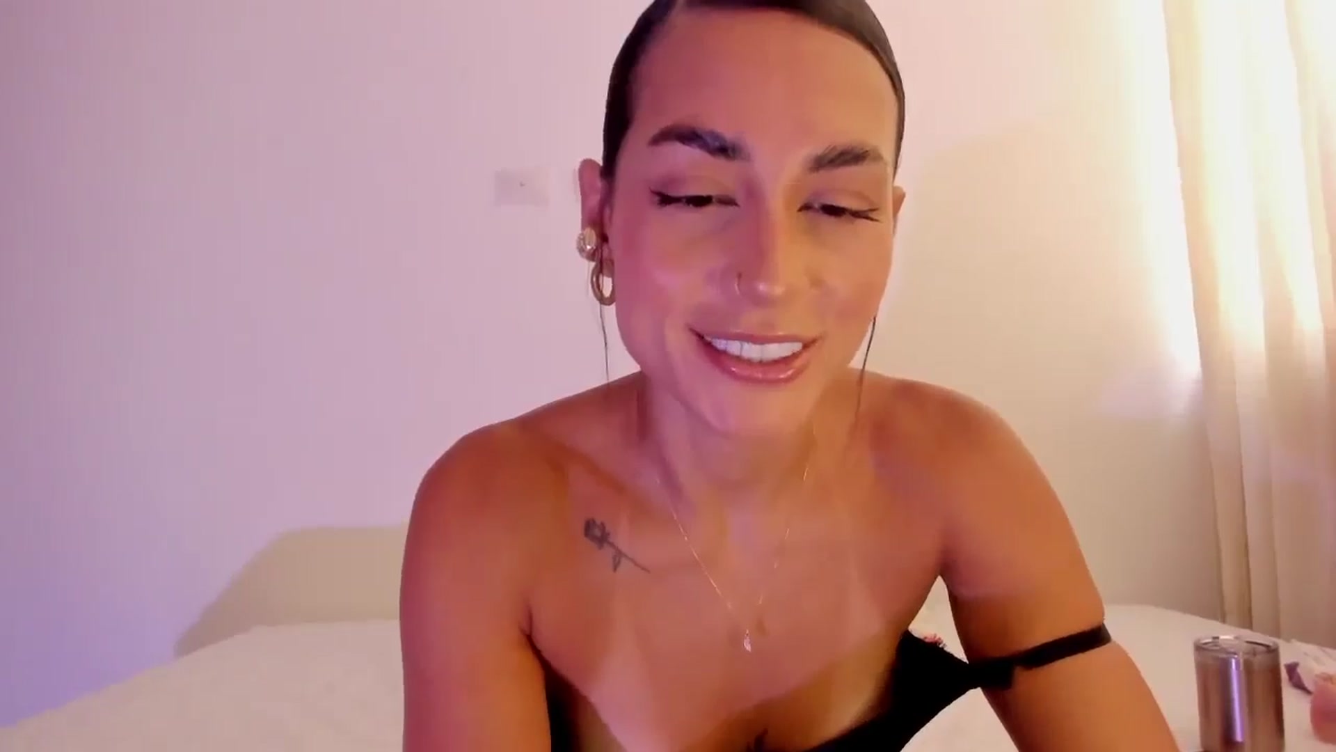 Gallery image thumbnail from Kimsummer25's myfreecams stream on, 09/01/2025, 14:45 image 11 of 20