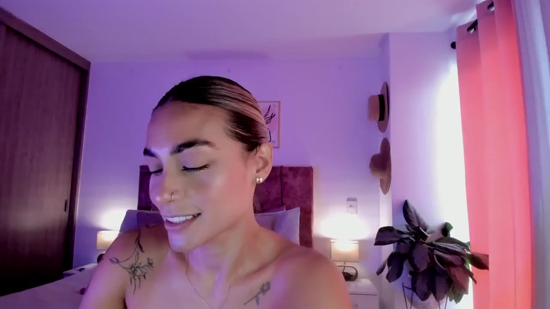 Gallery image thumbnail from Kimsummer25's myfreecams stream on, 03/29/2026, 15:25 image 6 of 20