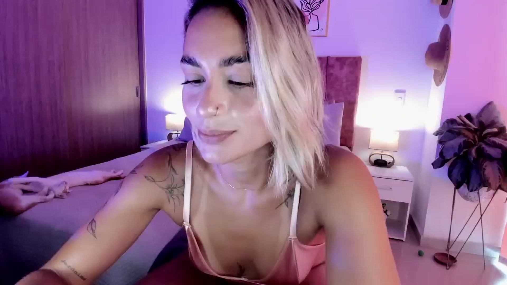 Gallery image thumbnail from Kimsummer25's myfreecams stream on, 04/10/2026, 17:10 image 20 of 20