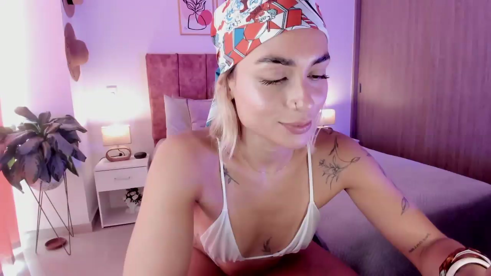 Gallery image thumbnail from Kimsummer25's myfreecams stream on, 06/02/2026, 15:51 image 13 of 20