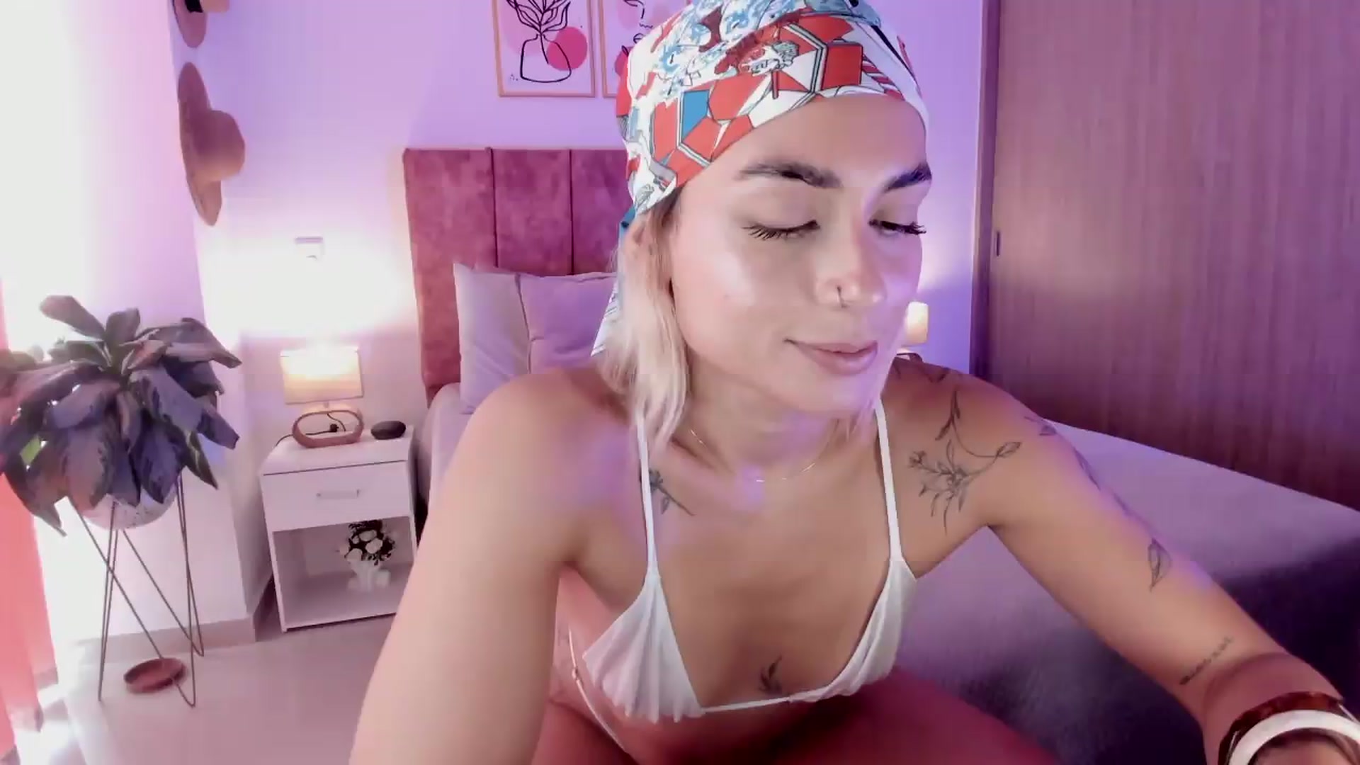 Gallery image thumbnail from Kimsummer25's myfreecams stream on, 06/02/2026, 17:02 image 2 of 20