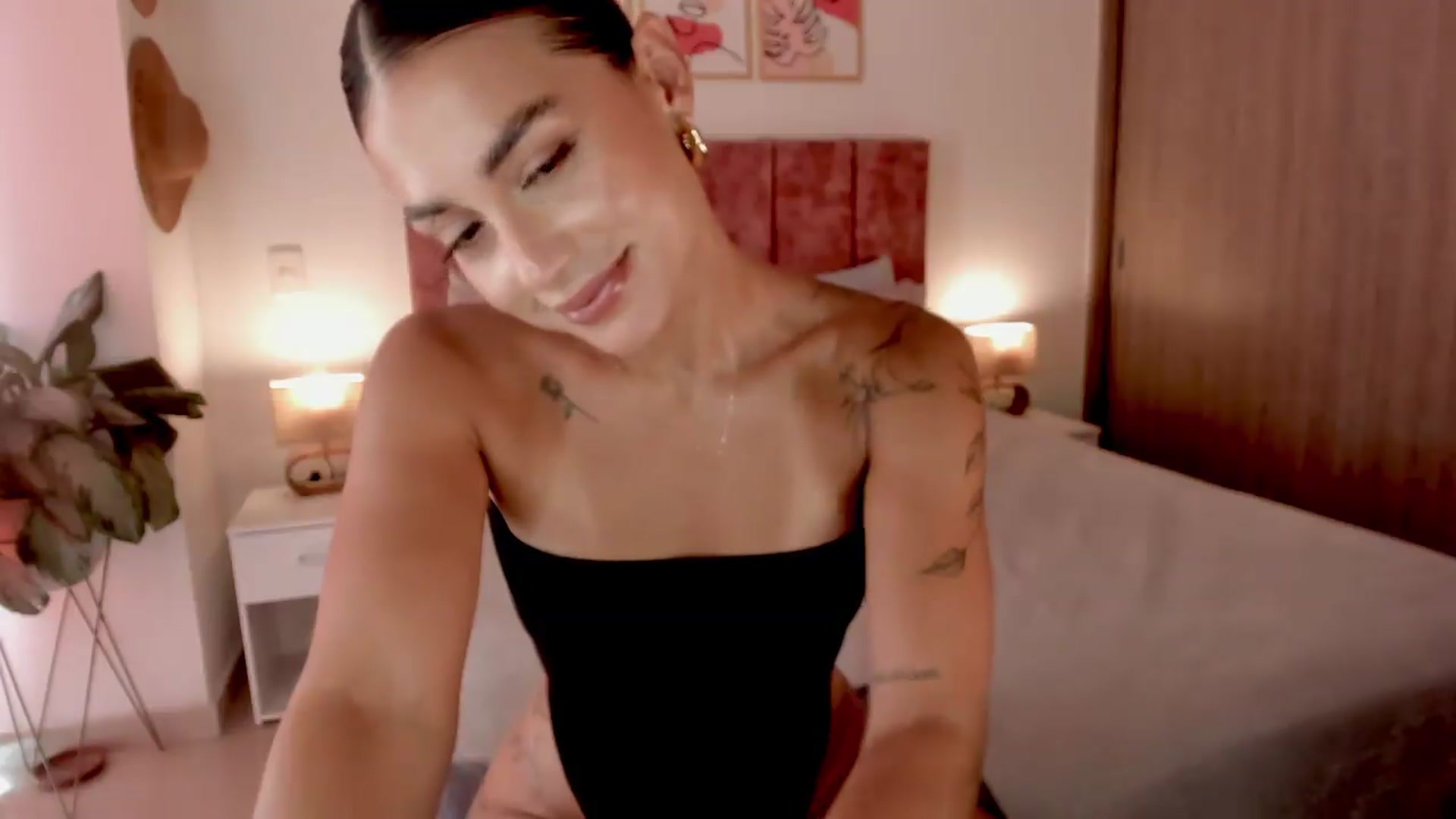 Gallery image thumbnail from Kimsummer25's myfreecams stream on, 08/26/2026, 18:04 image 10 of 20