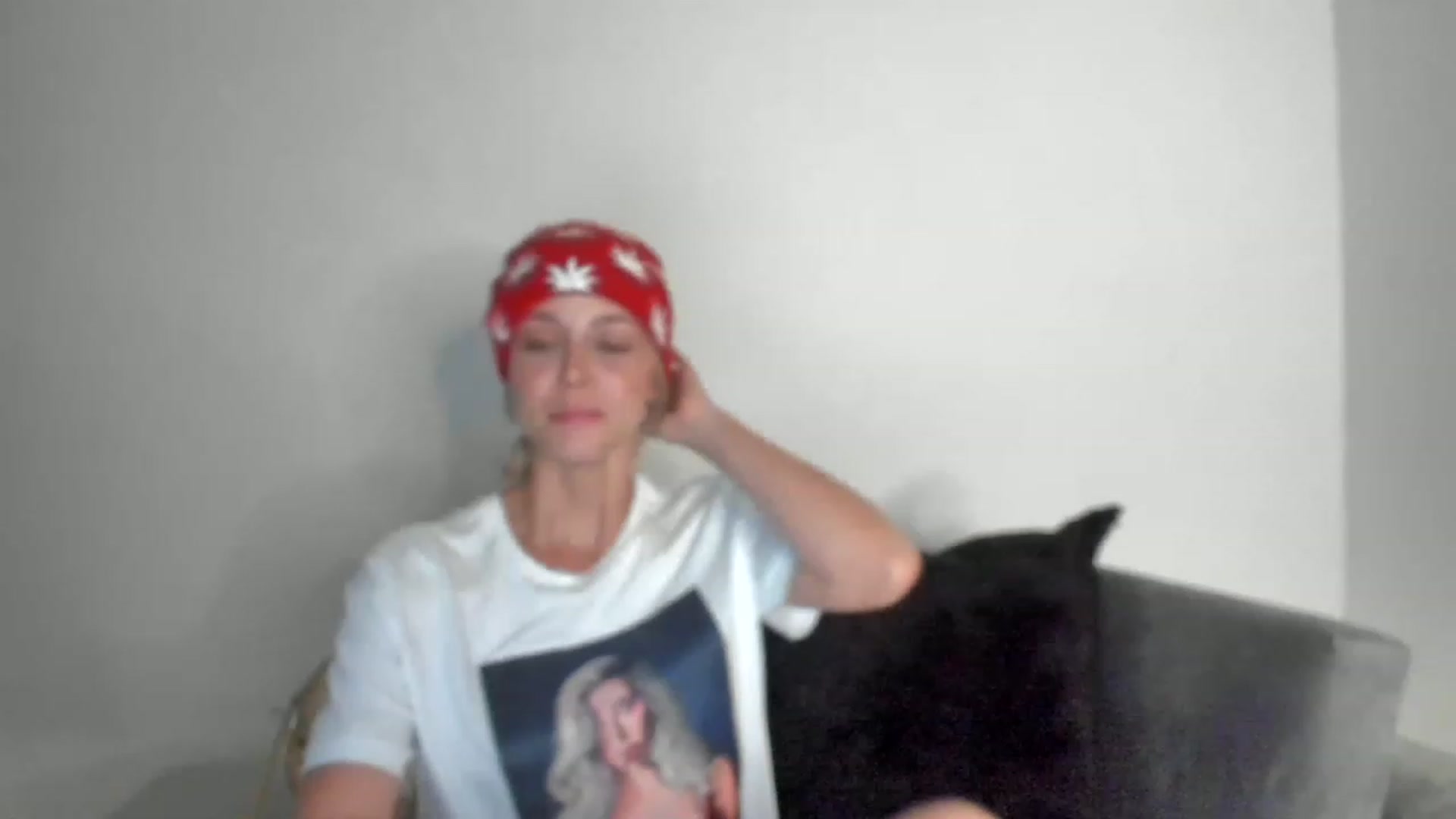 Gallery image thumbnail from Kimtylor_'s myfreecams stream on, 12/10/2022, 02:39 image 18 of 20