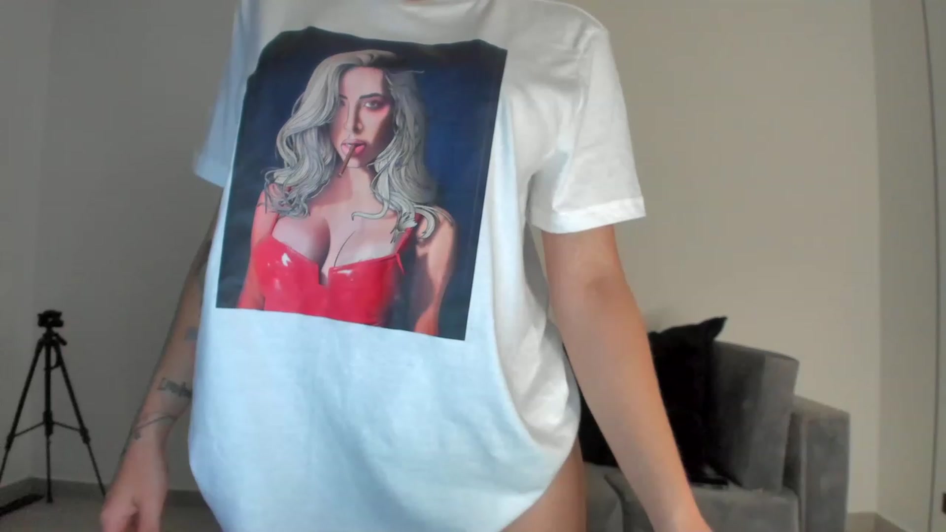 Gallery image thumbnail from Kimtylor_'s myfreecams stream on, 12/10/2022, 02:39 image 1 of 20