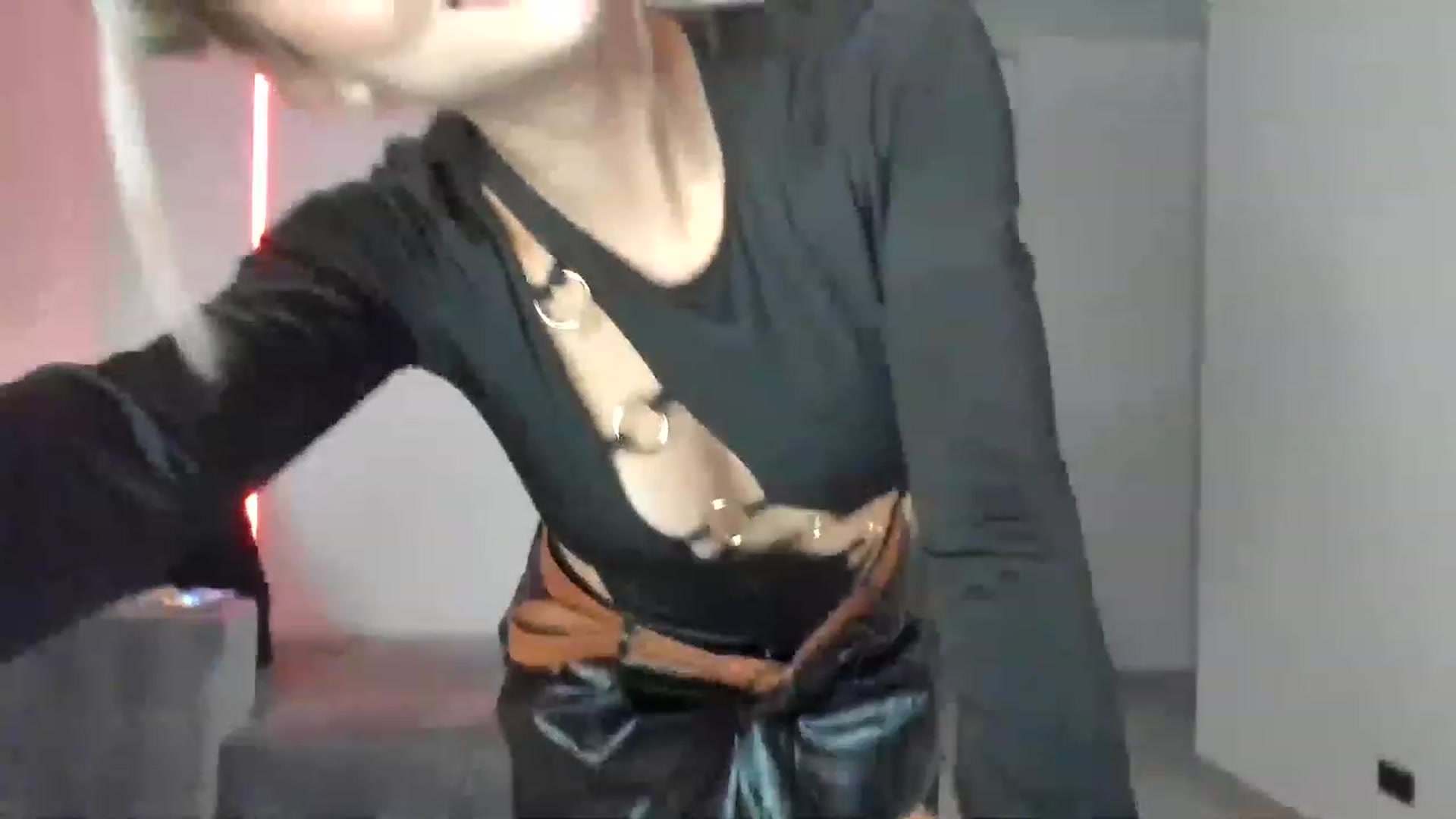 Gallery image thumbnail from Kimtylor_'s myfreecams stream on, 02/17/2023, 02:39 image 3 of 20