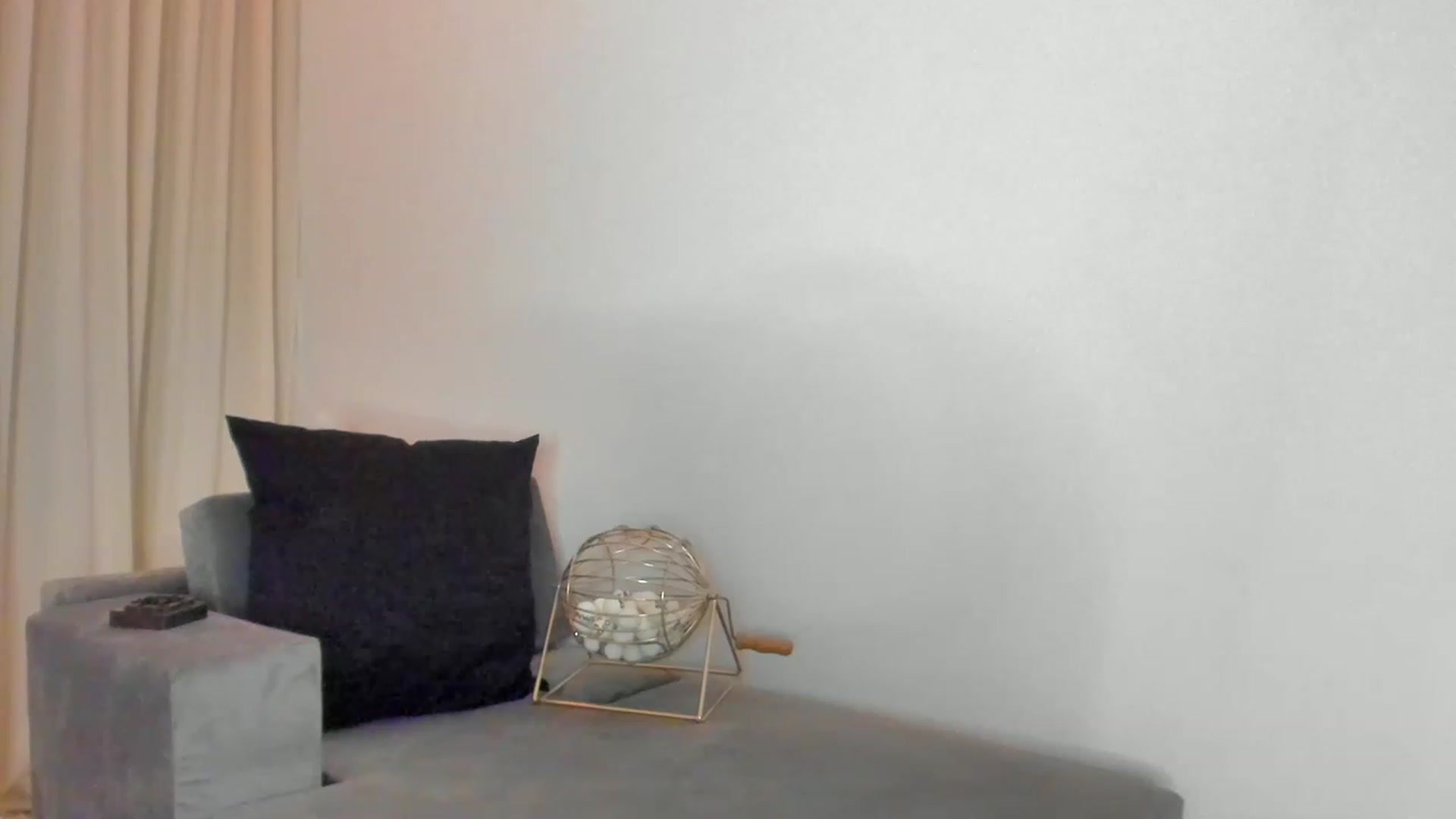 Gallery image thumbnail from Kimtylor_'s myfreecams stream on, 02/21/2023, 02:38 image 6 of 20